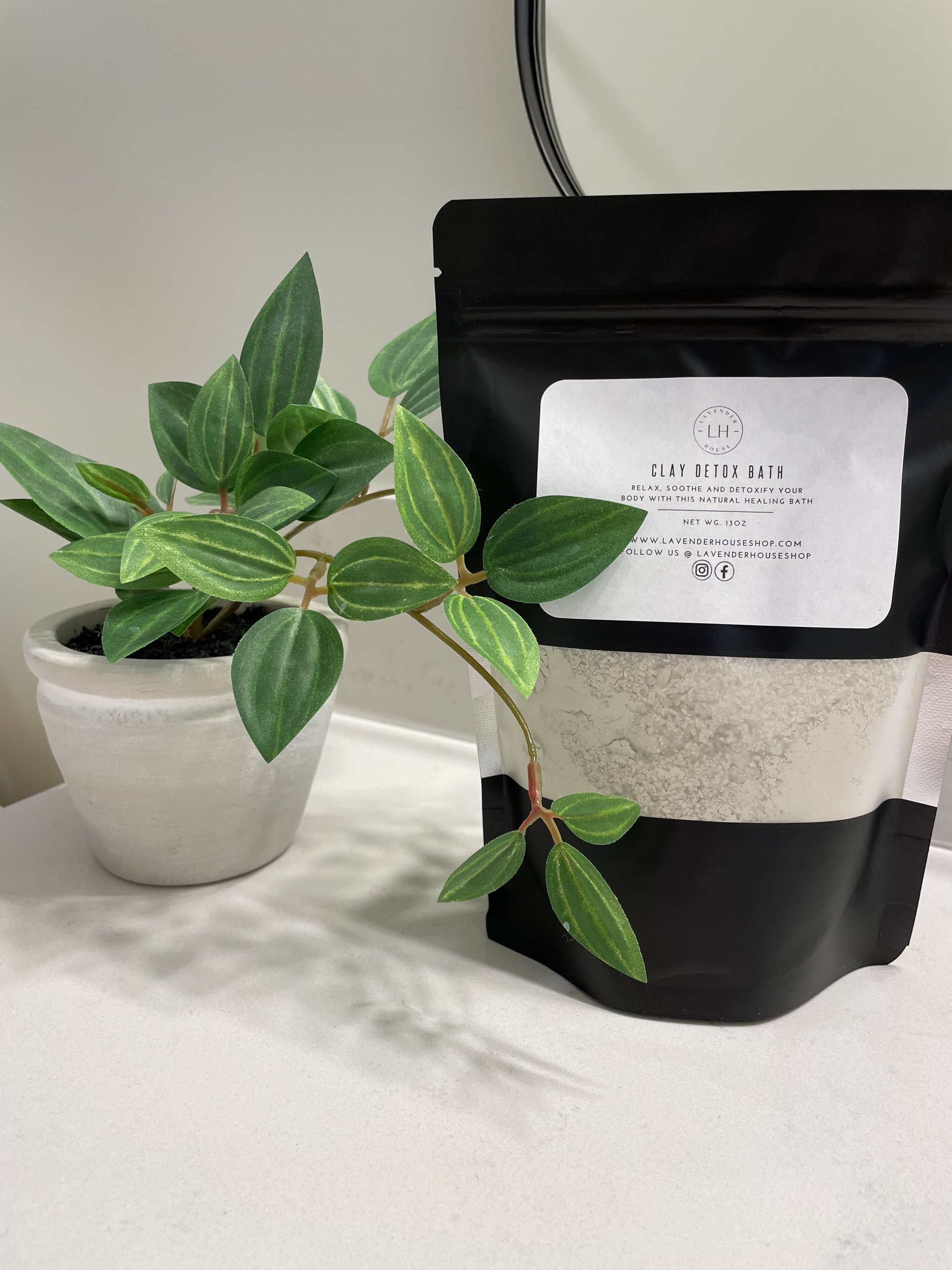 clay detox bath image 1.jpg