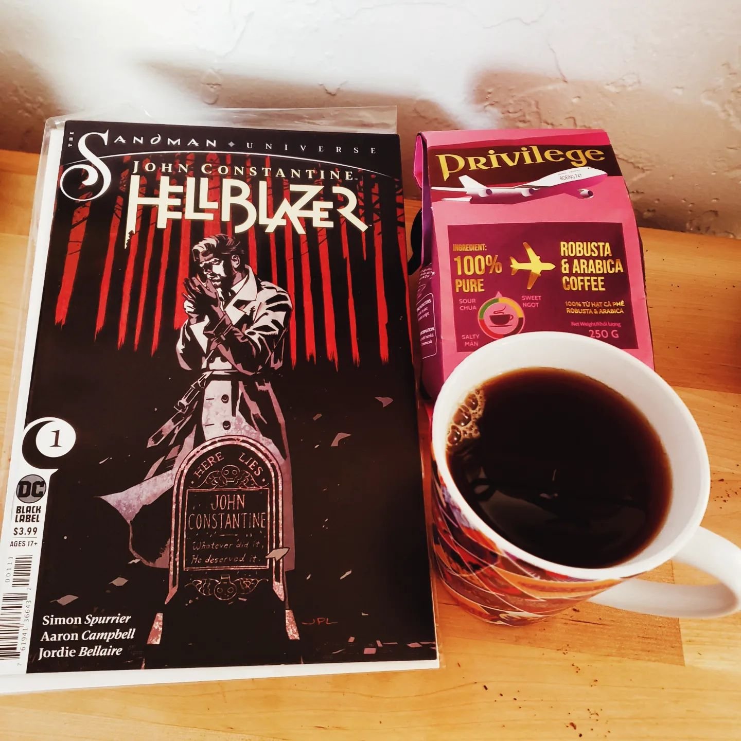 Today's coffee ☕ and a comic 📓 is John Constantine Hellblazer (2019 DC)&nbsp;#1
🔥 Brace yourselves, Constantine fans! 🔥 John Constantine is back in action in the heart of London! 🌃 

Written by Simon Spurrier and beautifully illustrated by Aaron 