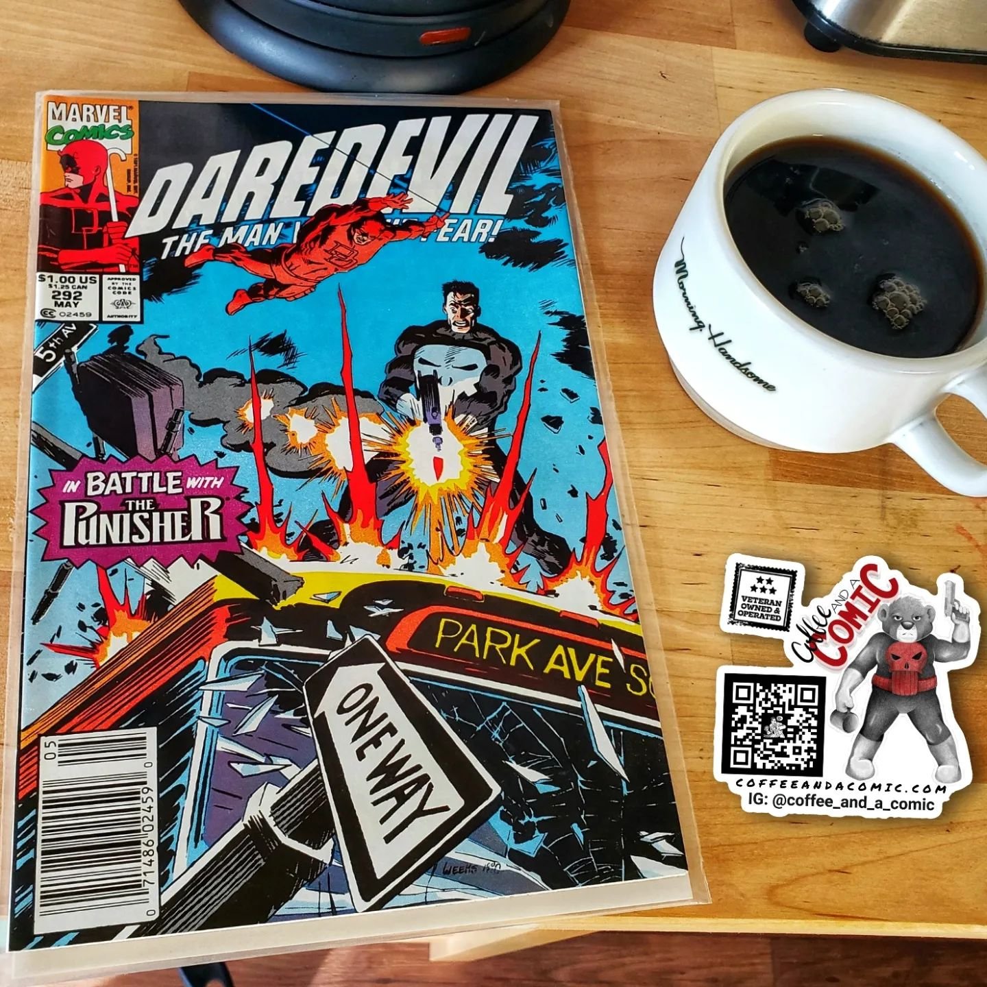 Today's coffee ☕ and a comic 📓 is Daredevil 292, the streets of Hell's Kitchen run red with blood as our hero faces off against a lethal duo: the Taskmaster and Tombstone. Written by D.G. Chichester and illustrated with gritty detail by Lee Weeks an