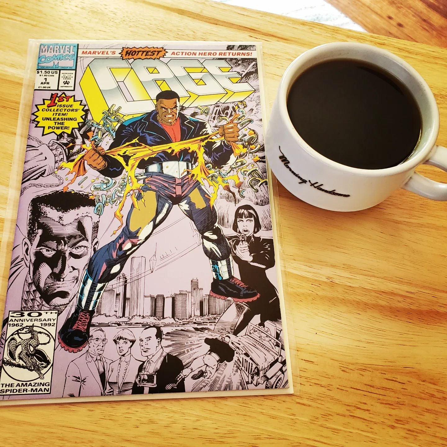 Today's coffee ☕ and a comic 📓 is In CAGE 1 from 1992, penned by Marc McLaurin with art by Dwayne Turner and Chris Ivy, Luke Cage lands a gig as a superhero for hire at a Chicago paper. Tasked with taking down criminals for cash, Cage faces Hardcore