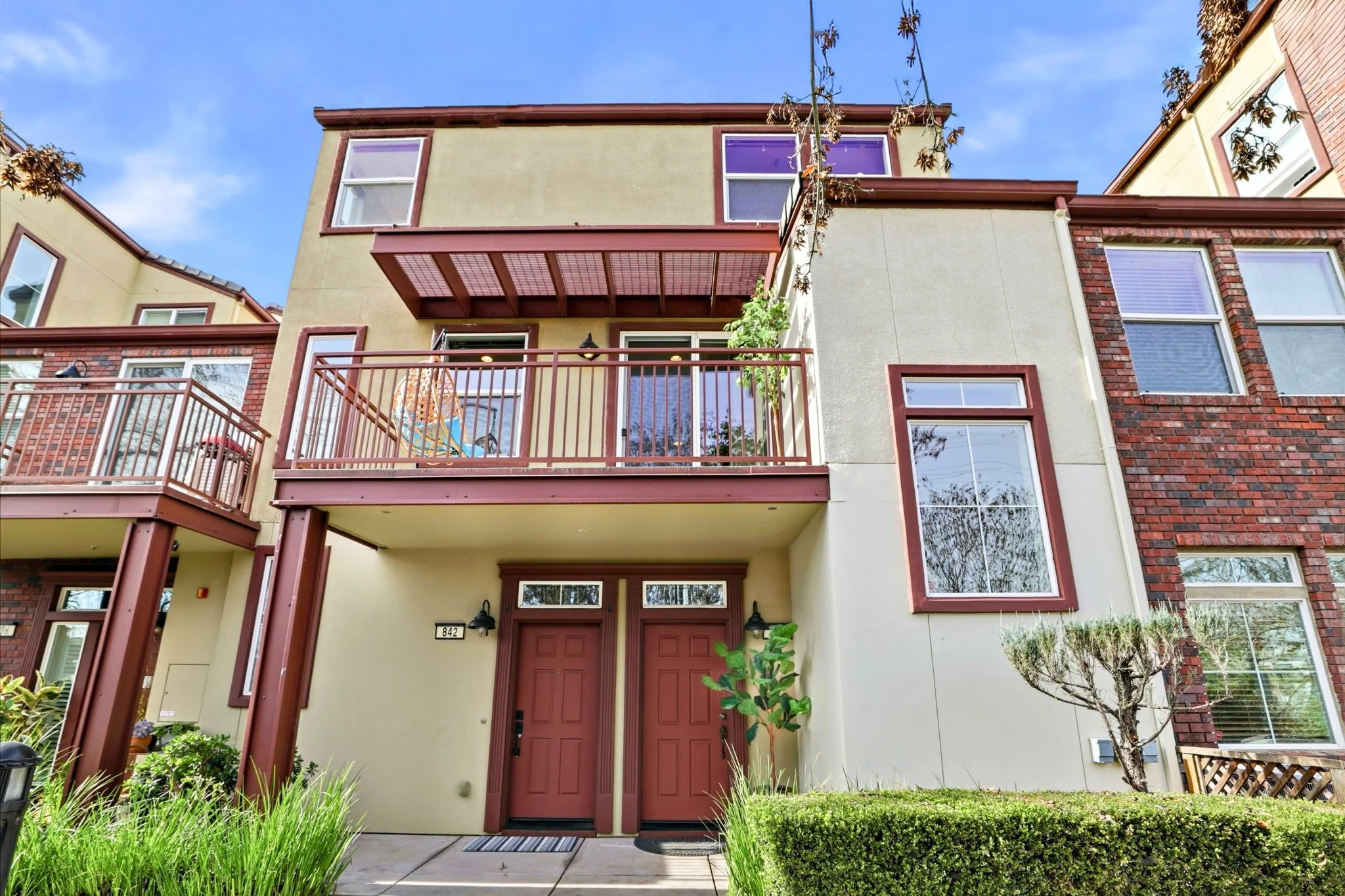 Sunol - Midtown
280 South 13th Street, San Jose, CA 
$1,100,000 
3 BD - 3 BA