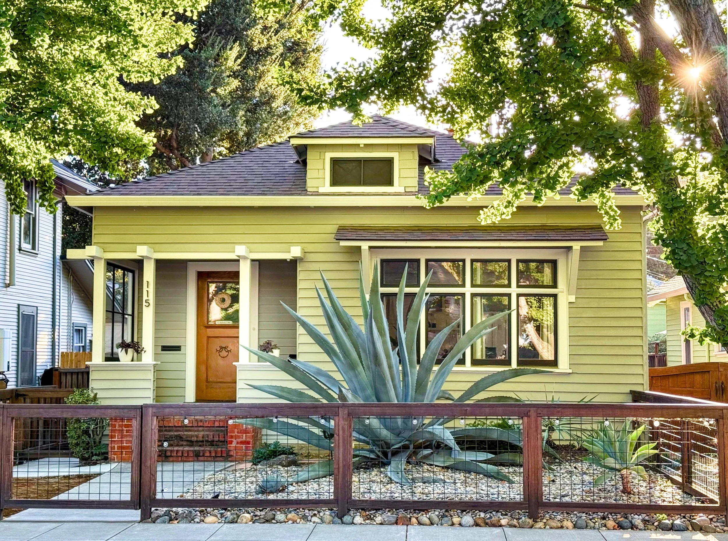 Naglee Park
190 S 15th Street, San Jose, CA 
$1,280,000 2 BD - 1.5 BA