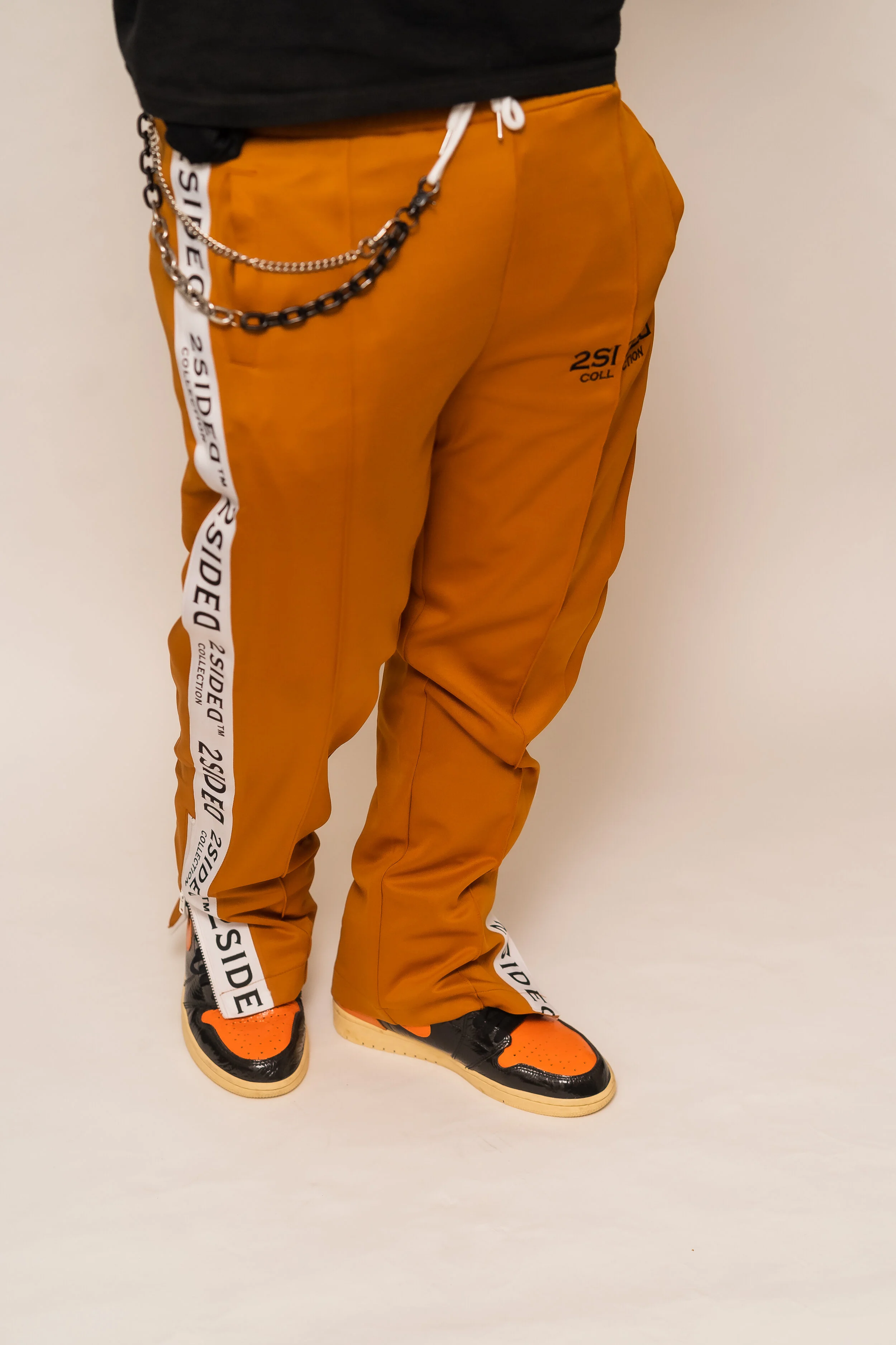 jb-11 bottom track.jpg