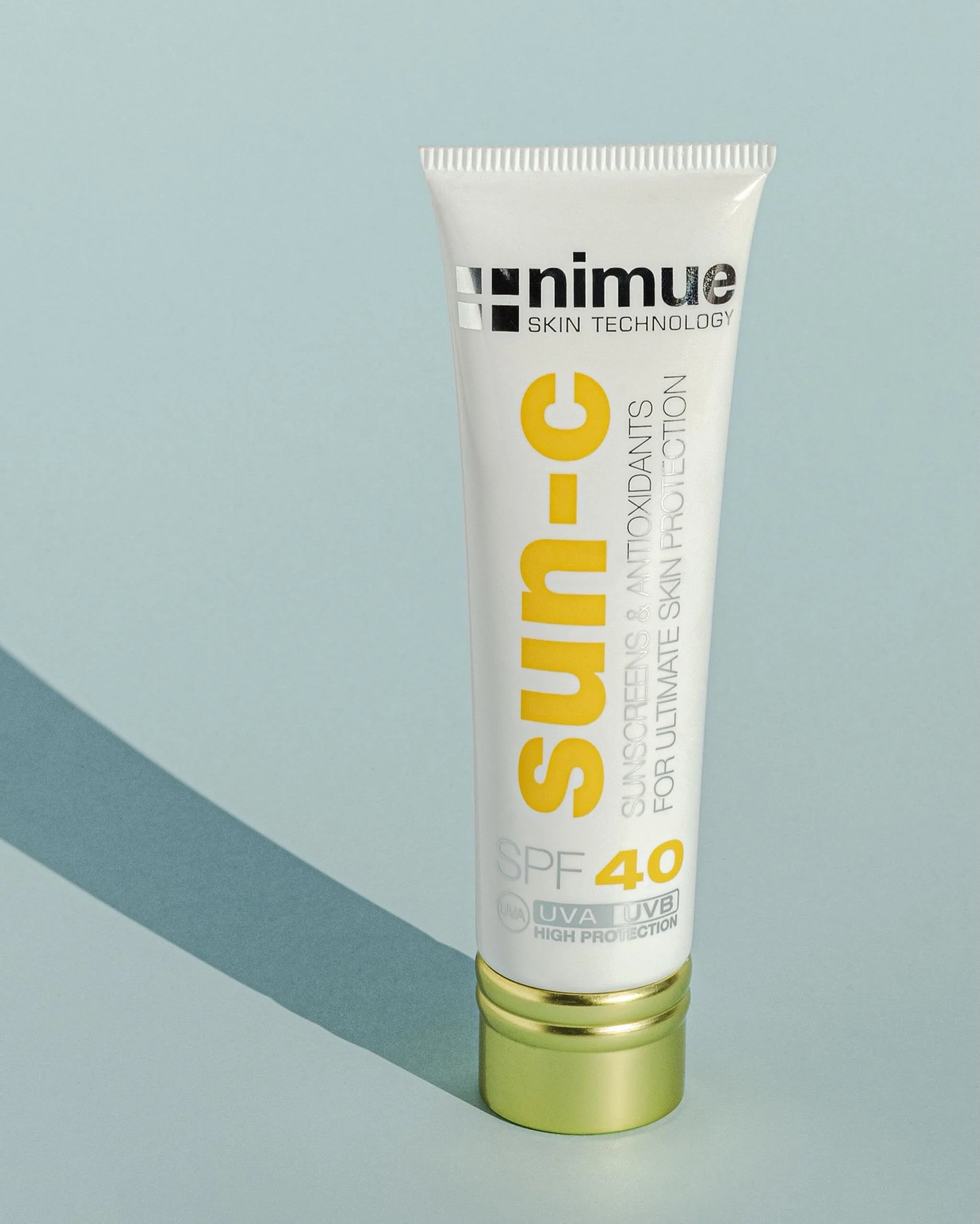 The search for the perfect daily SPF is officially over. 🔍☀️
Meet my absolute daily holy grail: the Nimue Skin Technology Sun-C SPF 40. 🧴✨

Here is exactly why it&rsquo;s earned a permanent spot in my morning routine (and why my skin has never been