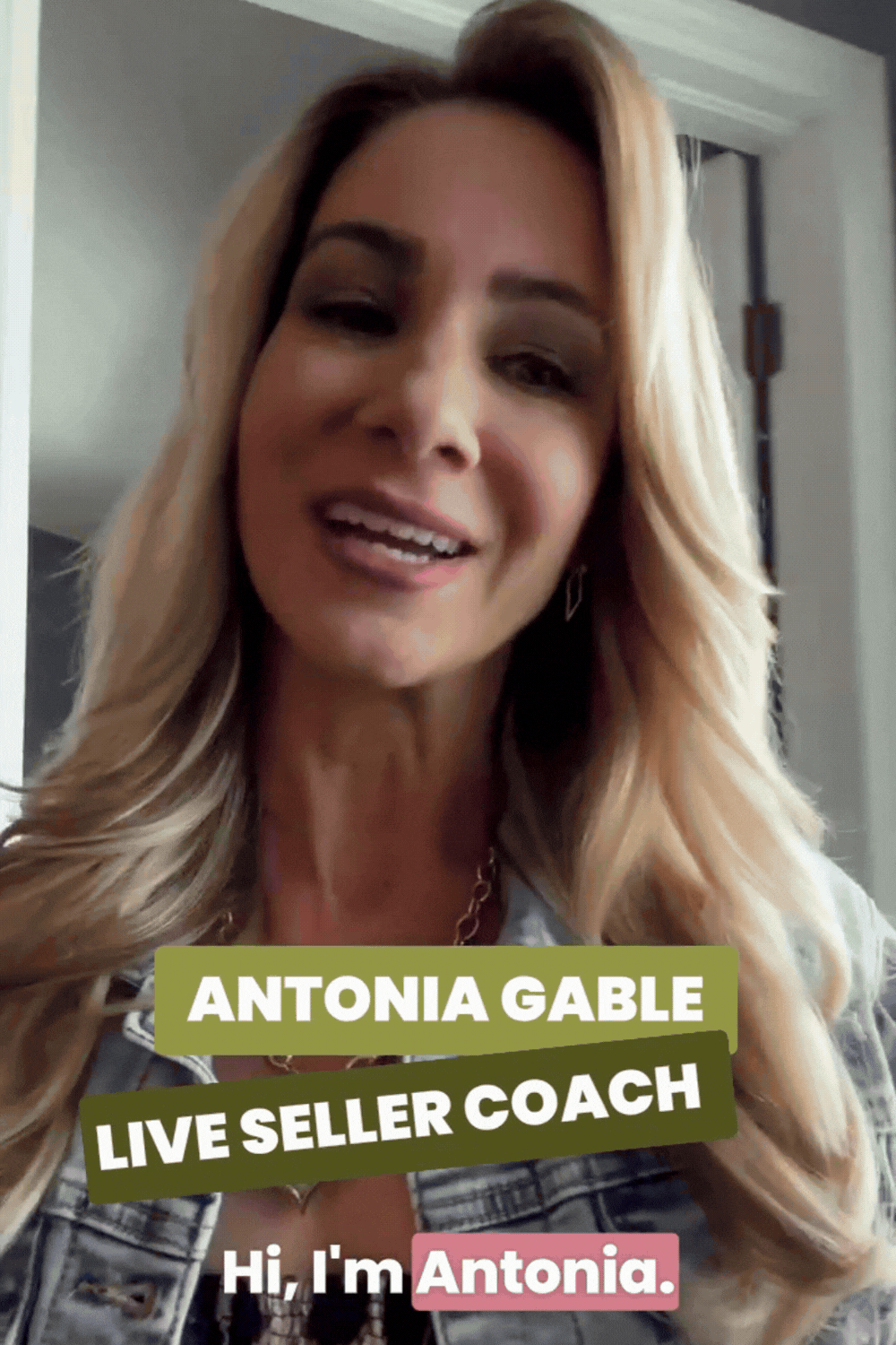 Live Seller Academy  Pins (1).gif