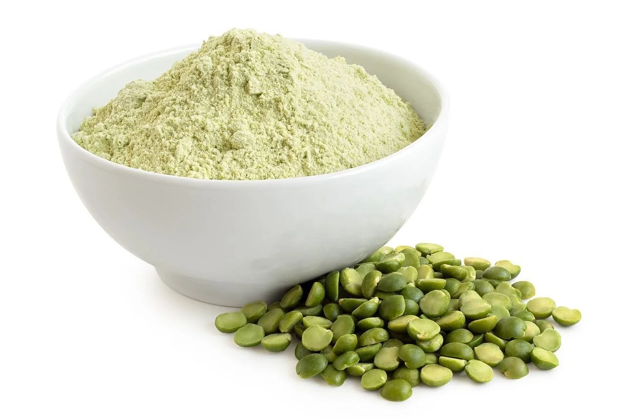 PART 3: PLANT-BASED PROTEIN POWDERS 🌾

In my final post related to protein powders, I wanted to talk about some of the plant-based options out there, how they differ, and what to look for if you decide to purchase one of these supplements.

Generall