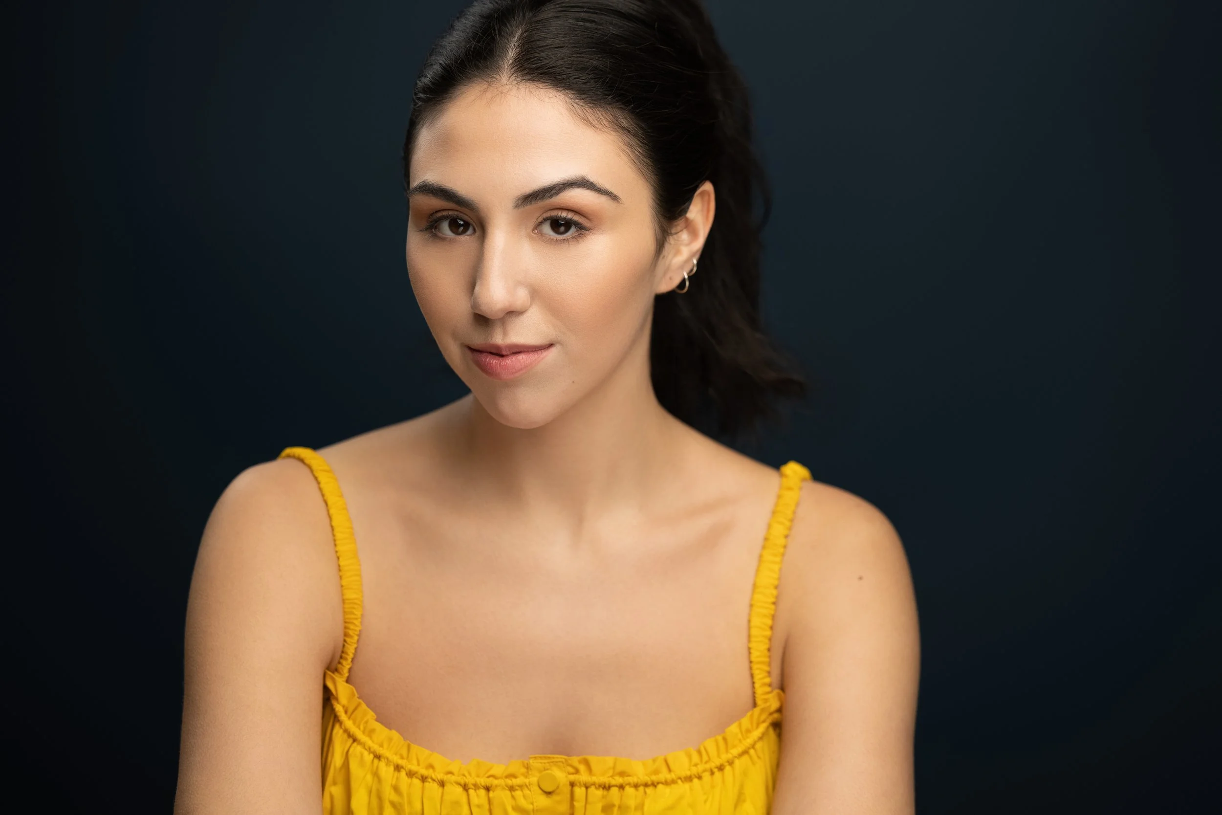 Bella_Maxwell_Headshot_4_35.jpg