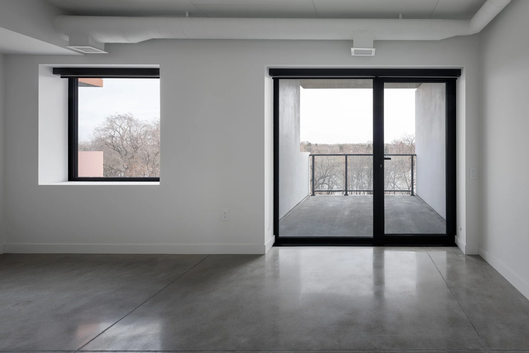 380OsborneStreet-int-towards-balcony.jpg
