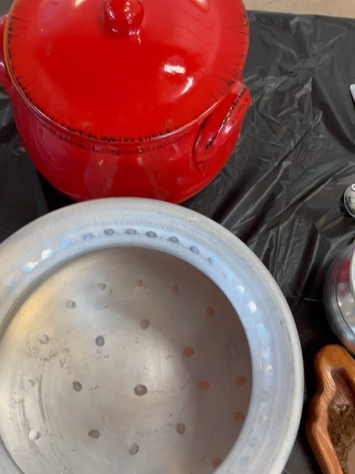 Community Cooks: Palestine part 1! 

Last night @cpca.edmonton welcomed us into their beautiful home for a community cooking class featuring Palestinian cuisine. We were honored to have @chefazizayaseer guiding us through the recipes for lentil soup 