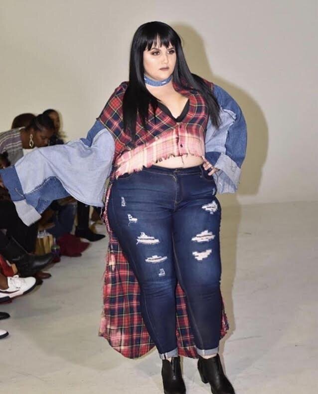 oversized baggy jeans for plus size women @kee.illena
