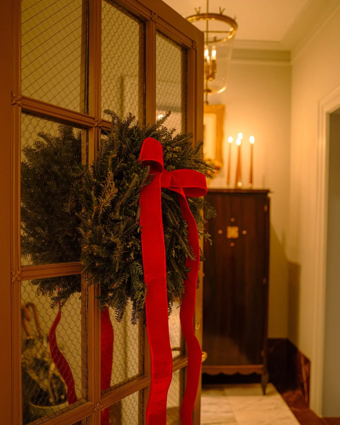 I&rsquo;ve long felt a house is not a home (for me) until it&rsquo;s had a Christmas tree in it, and now that my new one does, and I&rsquo;ve had the chance to host what I hope is the first of many festive holiday parties in it, I can really and trul