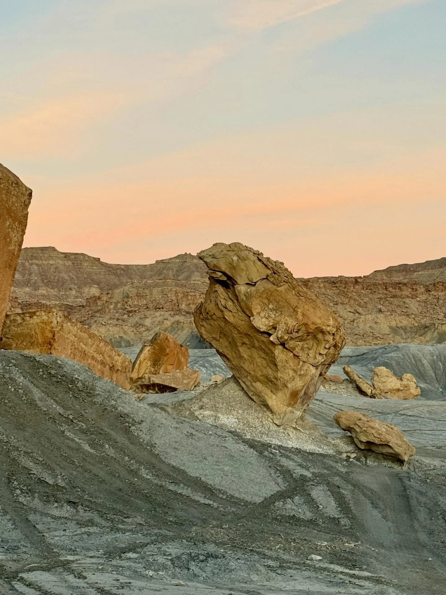 Absolutely awestruck after the last few days spent on the Arizona/Utah border, bouncing between states, national monuments, and time zones. A vivid and magical dream first seeded the idea for this kind of trip last fall, and then, at the outset of th