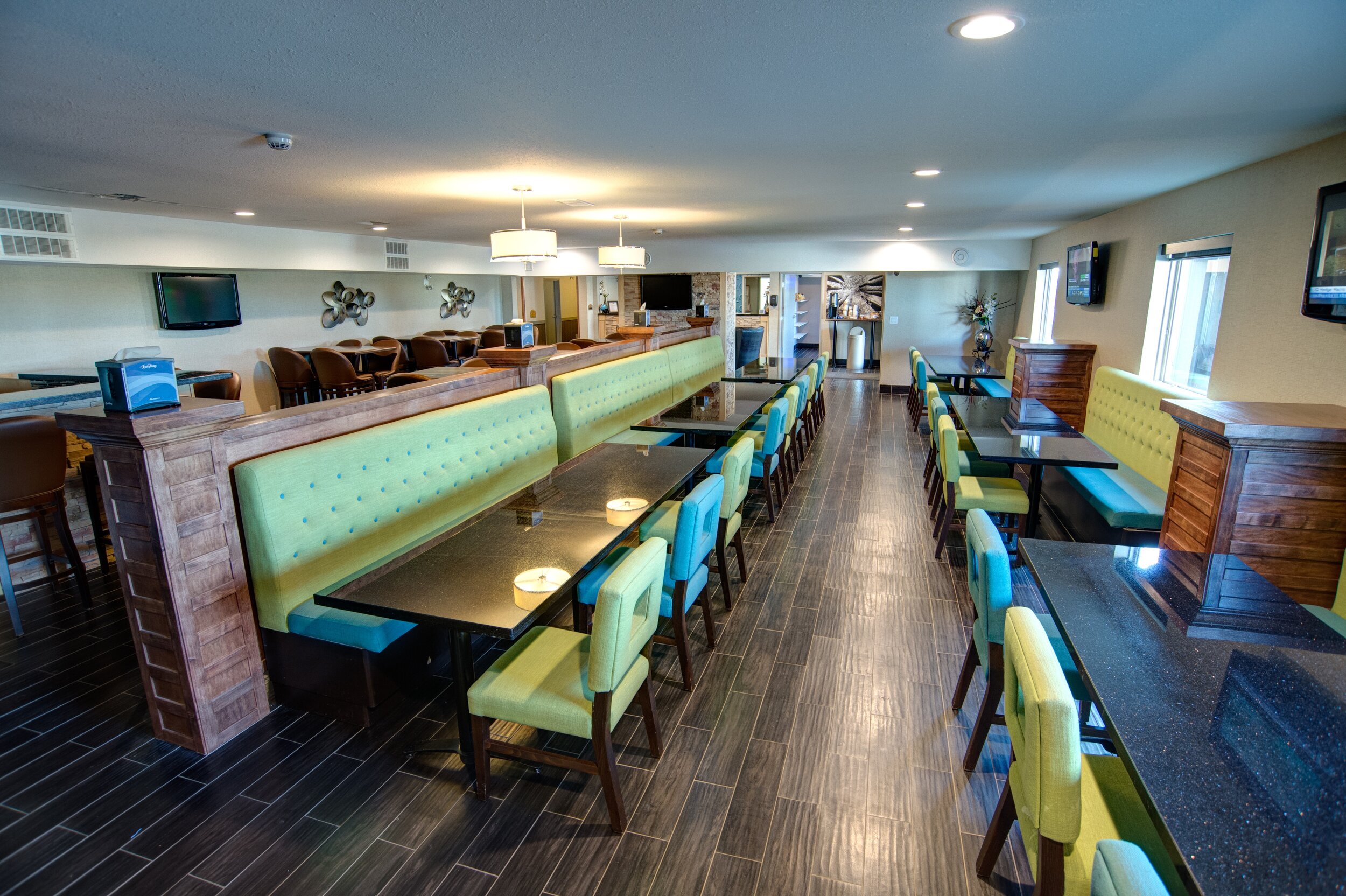 Carnduff dining-0624HDR.jpg