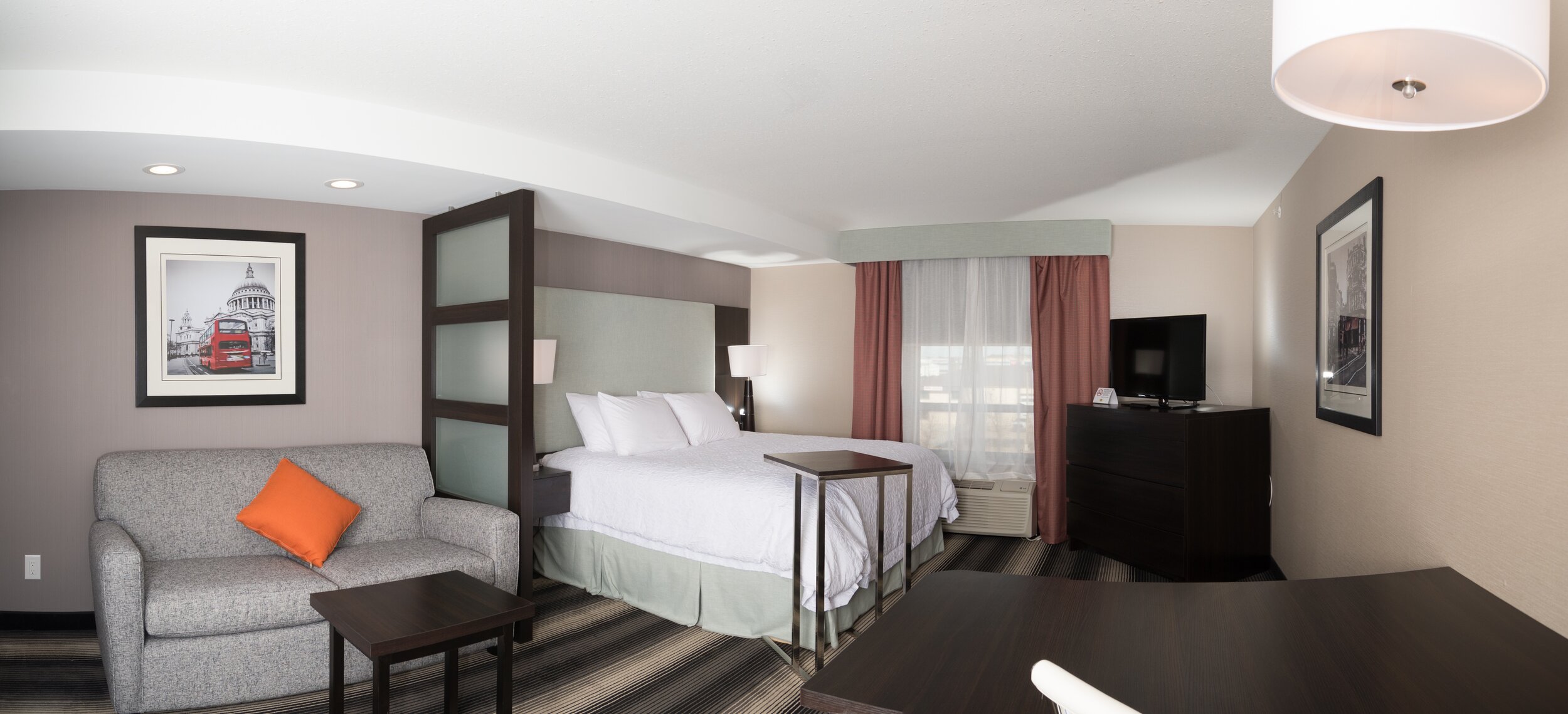 Estevan king suite DKS-K-0375-Pano.jpg