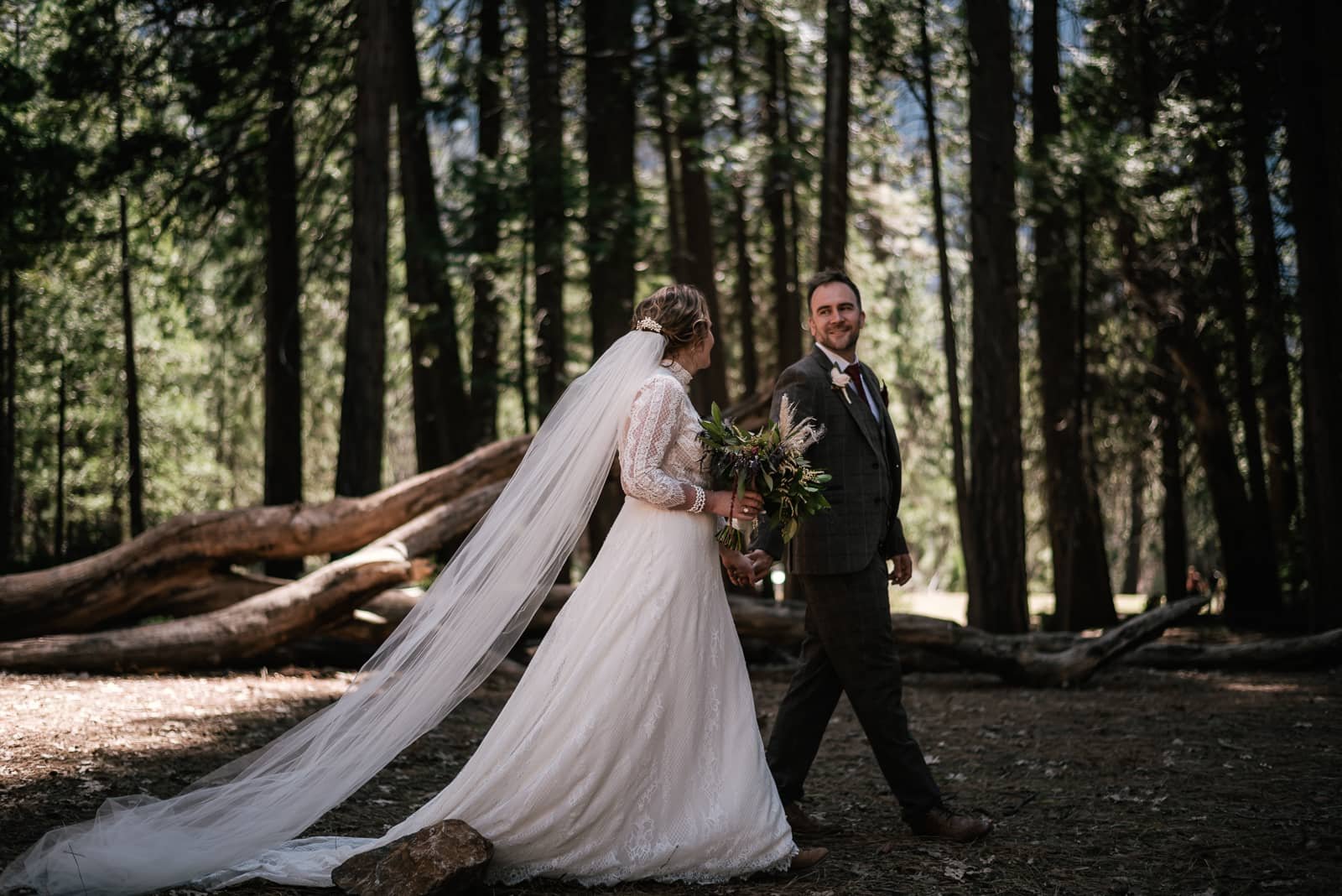 Pearl Wedding Veil in Woodland Elopement - Rock My Wedding