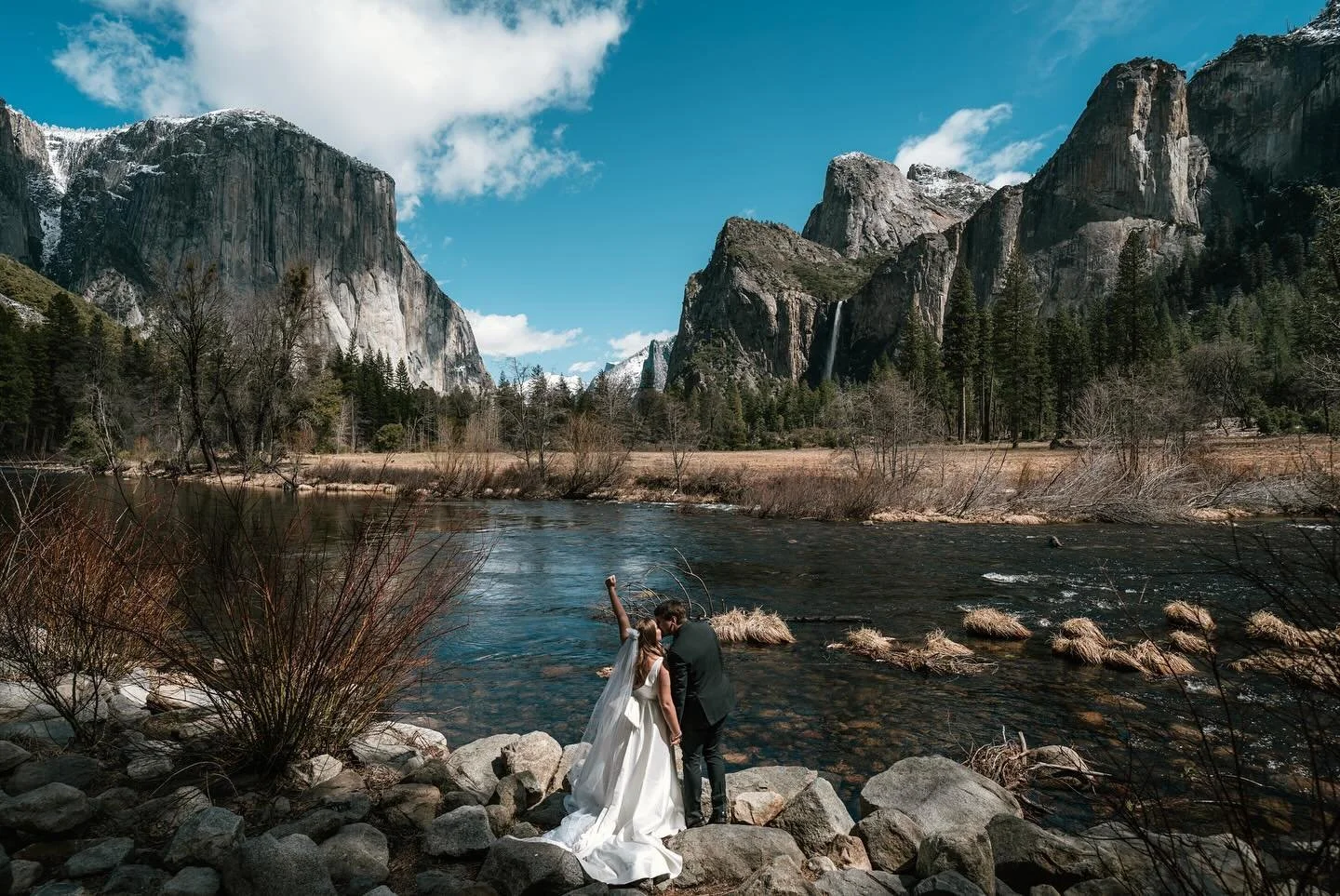 Currently finishing a little vacation to British Columbia and looking forward to getting to #Zion tomorrow! All the towering granite here in BC reminds me of #Yosemite and I realized I&rsquo;m falling behind on sharing this year&rsquo;s weddings! So 