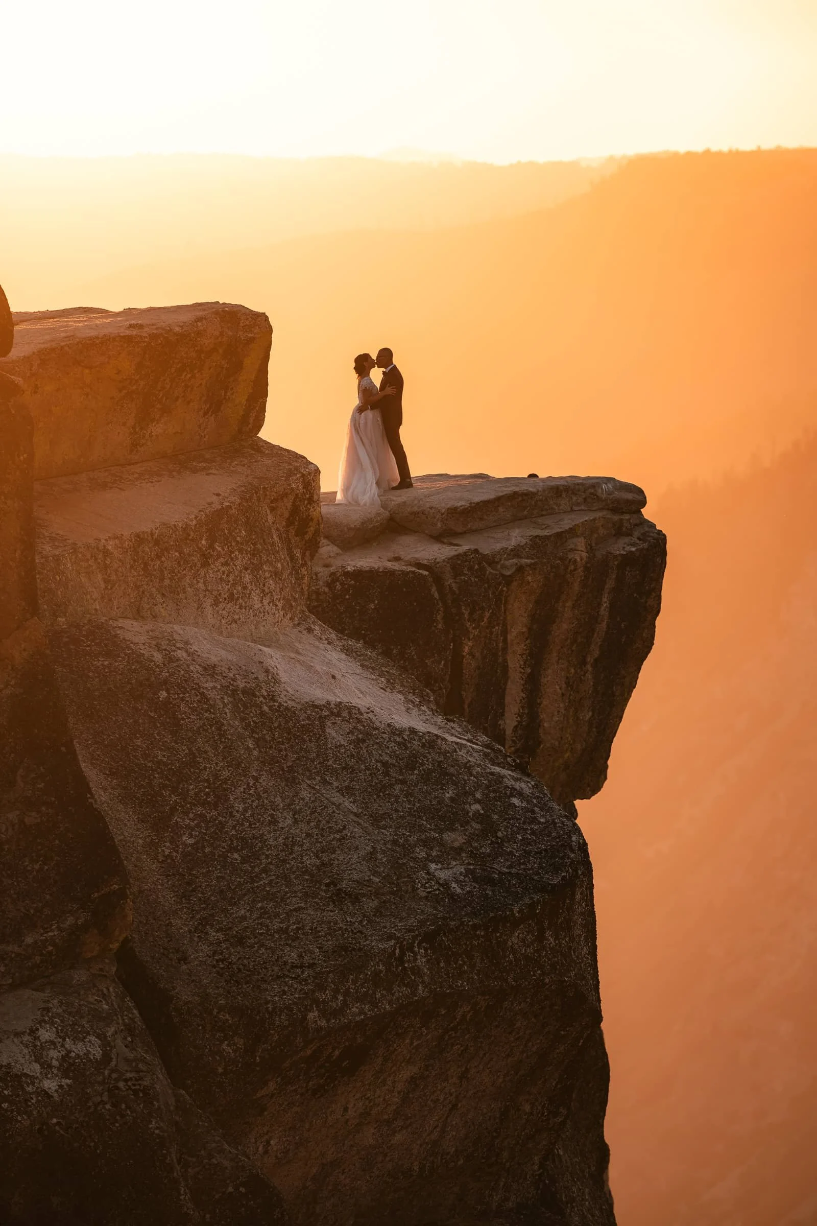 Sunset kiss on taft point by newlyweds