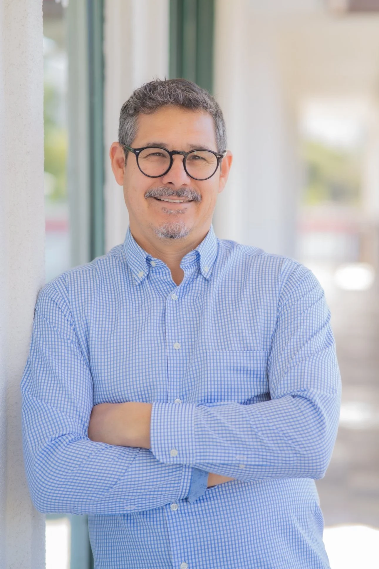 R Romero Headshot.jpg