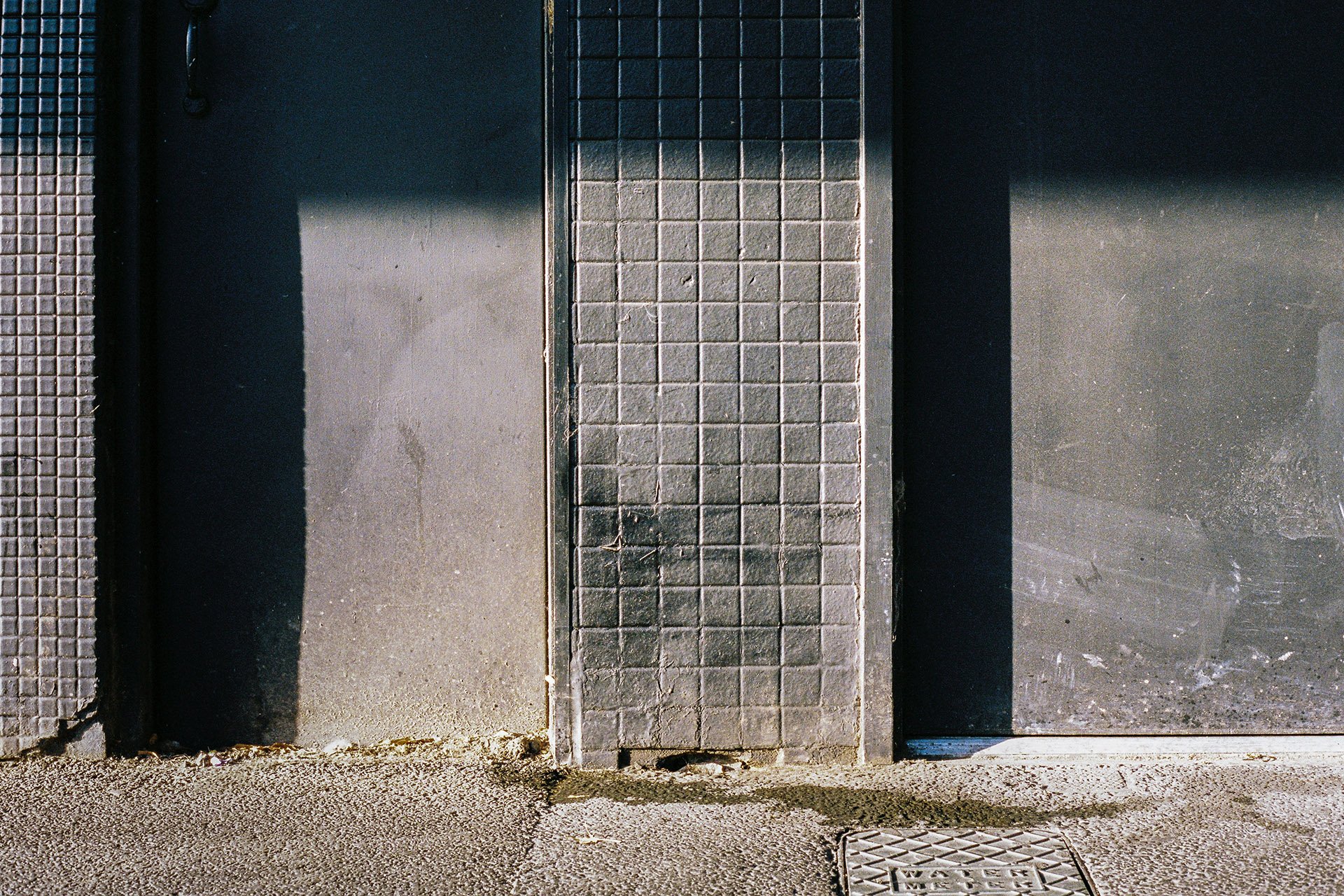 Documenting stillness, rhythm, and design through photography. Available for architecture, lifestyle, and editorial projects in Melbourne.