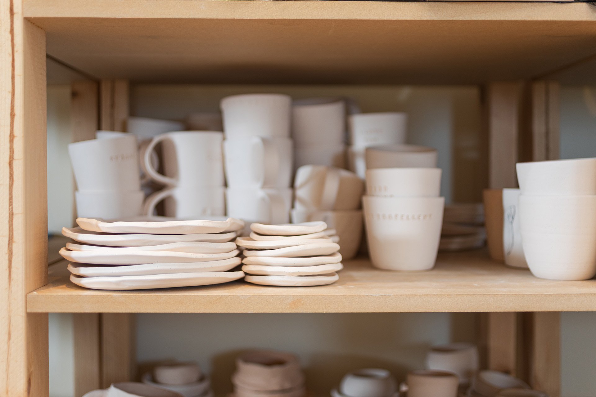 From light to hands to clay—Kilnfolk studio’s visual story is crafted by Shava Cueva, who offers photography for ethical businesses and creatives.