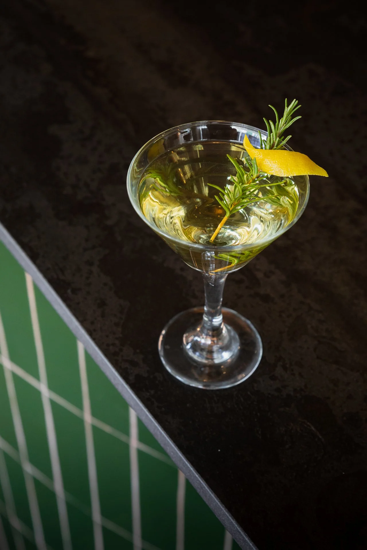 Premium cocktail photography with clean light and seasonal ingredients for high-end beverage brands across Australia.