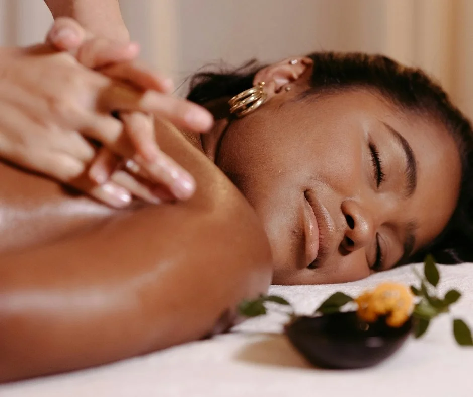 Holistic Massage with Myofascial Release (60/90 minutes)