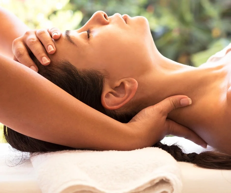 Holistic Massage  (60/90 minutes)