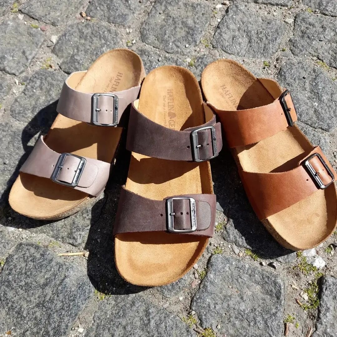 Flere Haflinger sommer nyheder ☀️🤩
Mokkasiner, sandaler og lukkede skindsko.
L&aelig;der og kork 👌 Rene materialer 💚
Frit valg 549 kr.
#haflingershoes #sjaelogsansdk #renenaturmaterialer #sommersko #sandaler #l&aelig;kkert #kvalitet #komfort #sj&a