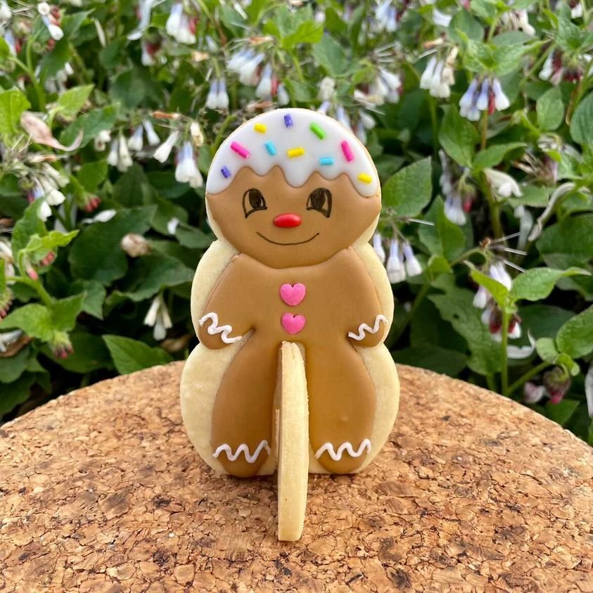 Gingerbread man cookie.jpg