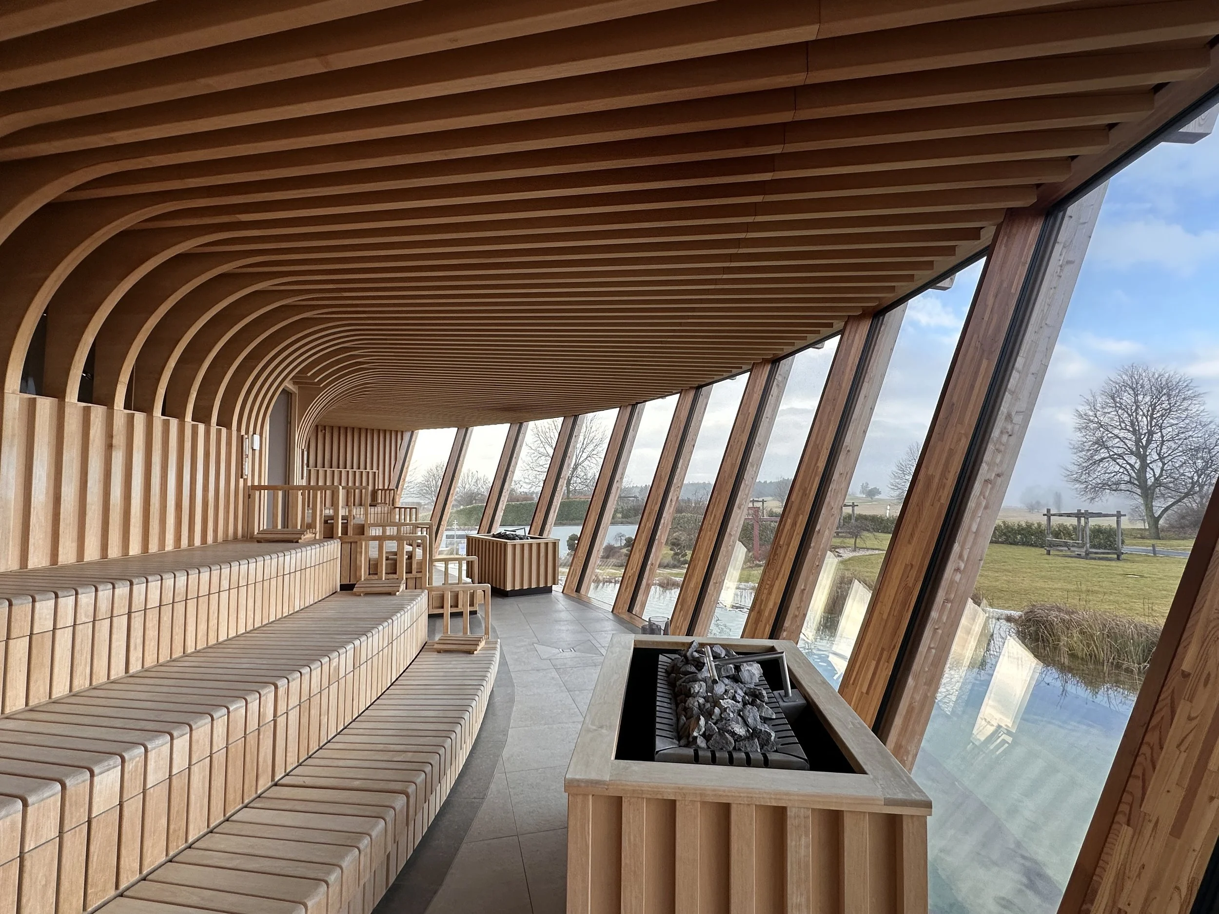 Lázně, lenošení a láska na první pohled