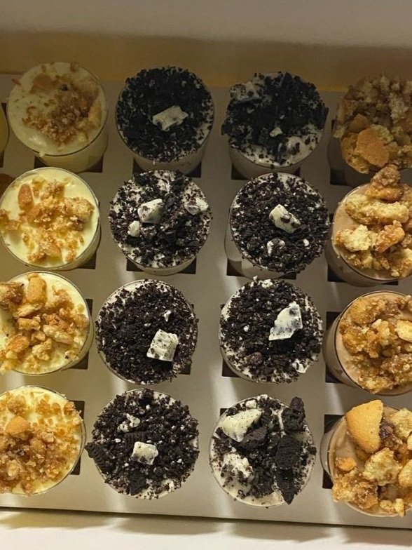 Taste+T%27s+Pastries+2oz+-+24+counter+-Catering++%281%29.jpg