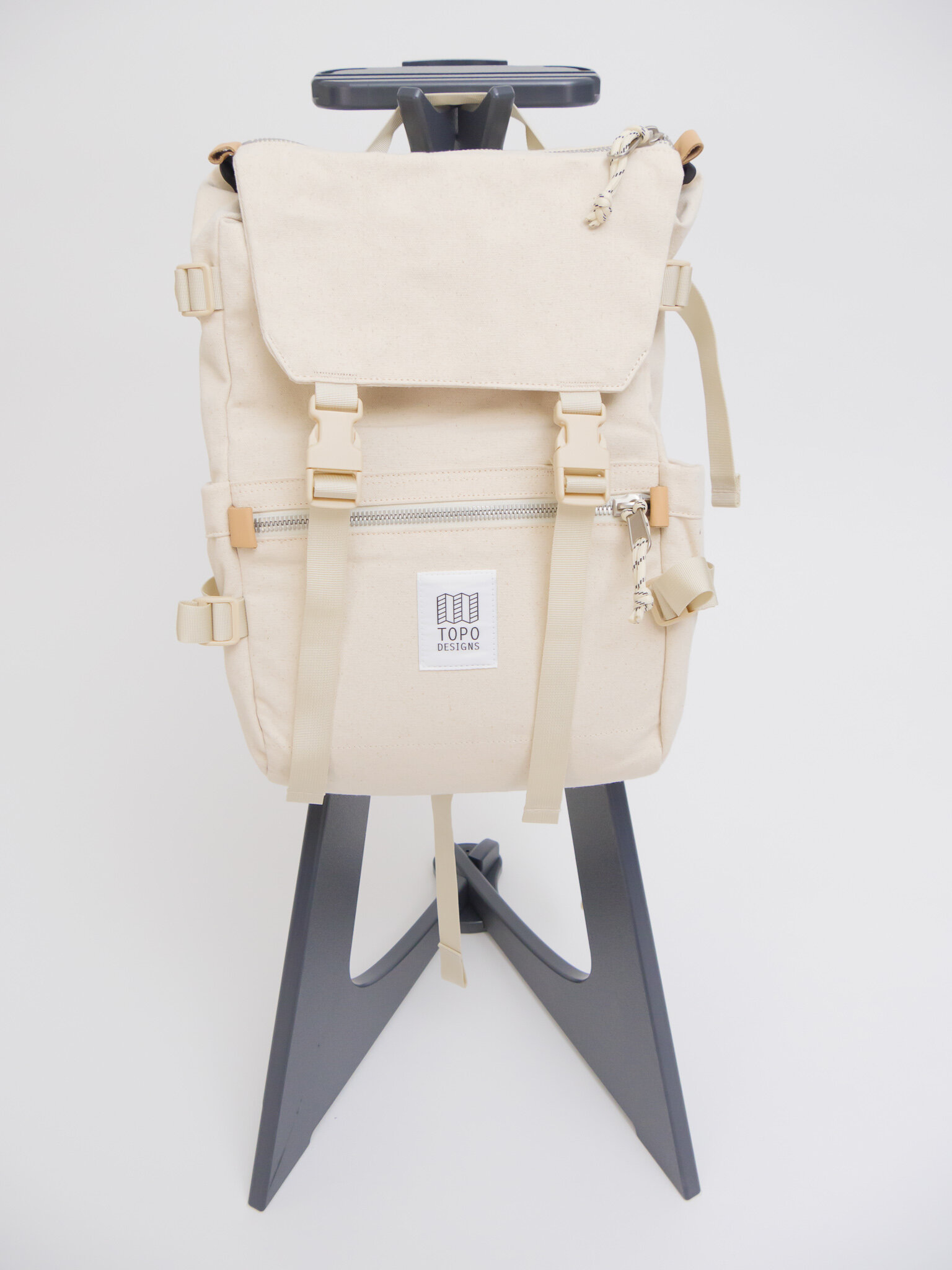 The Atlas Backpack Stand - Moon Grey — Addio Design Co.