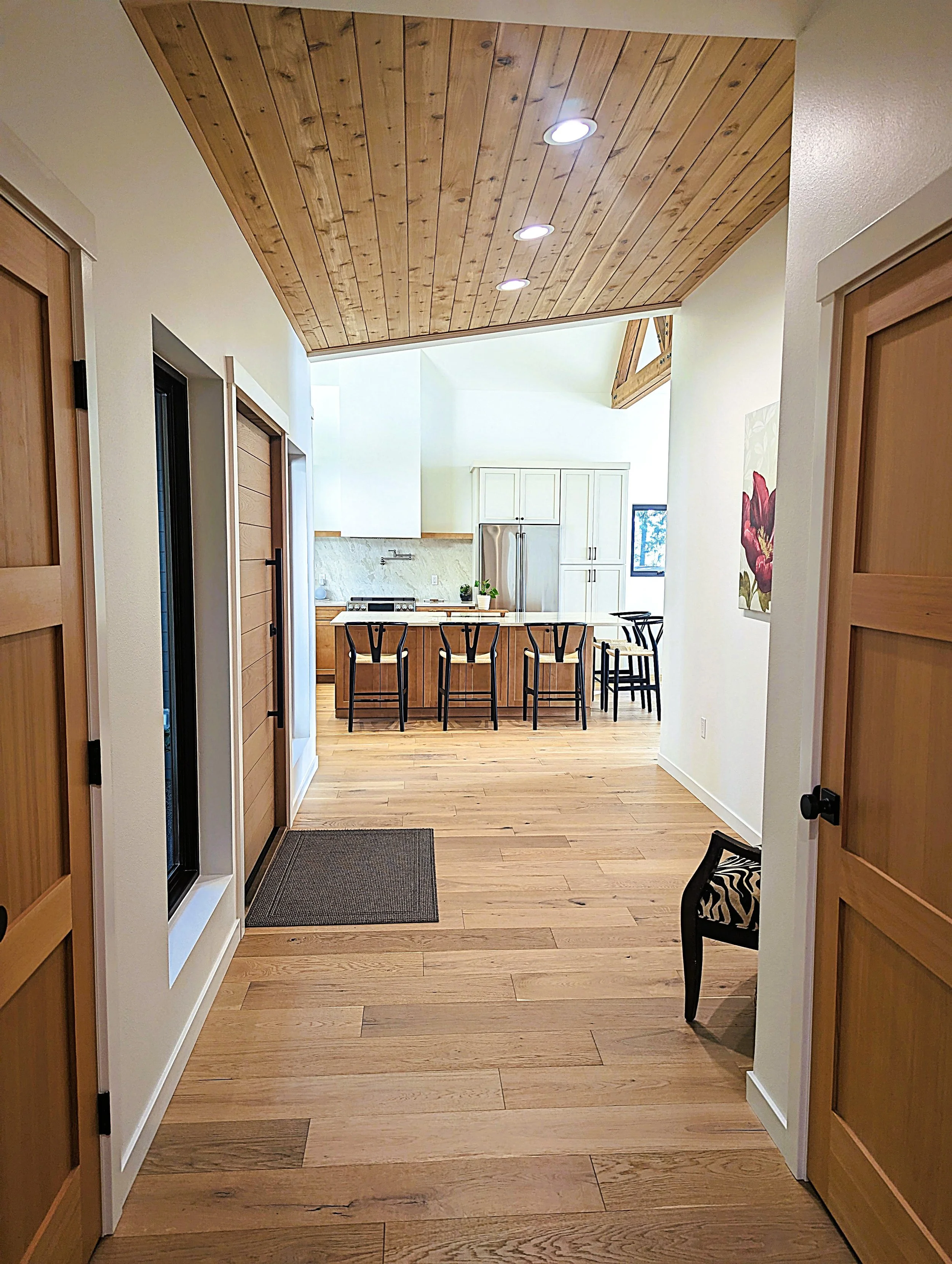 Interior 1 Entry.jpg