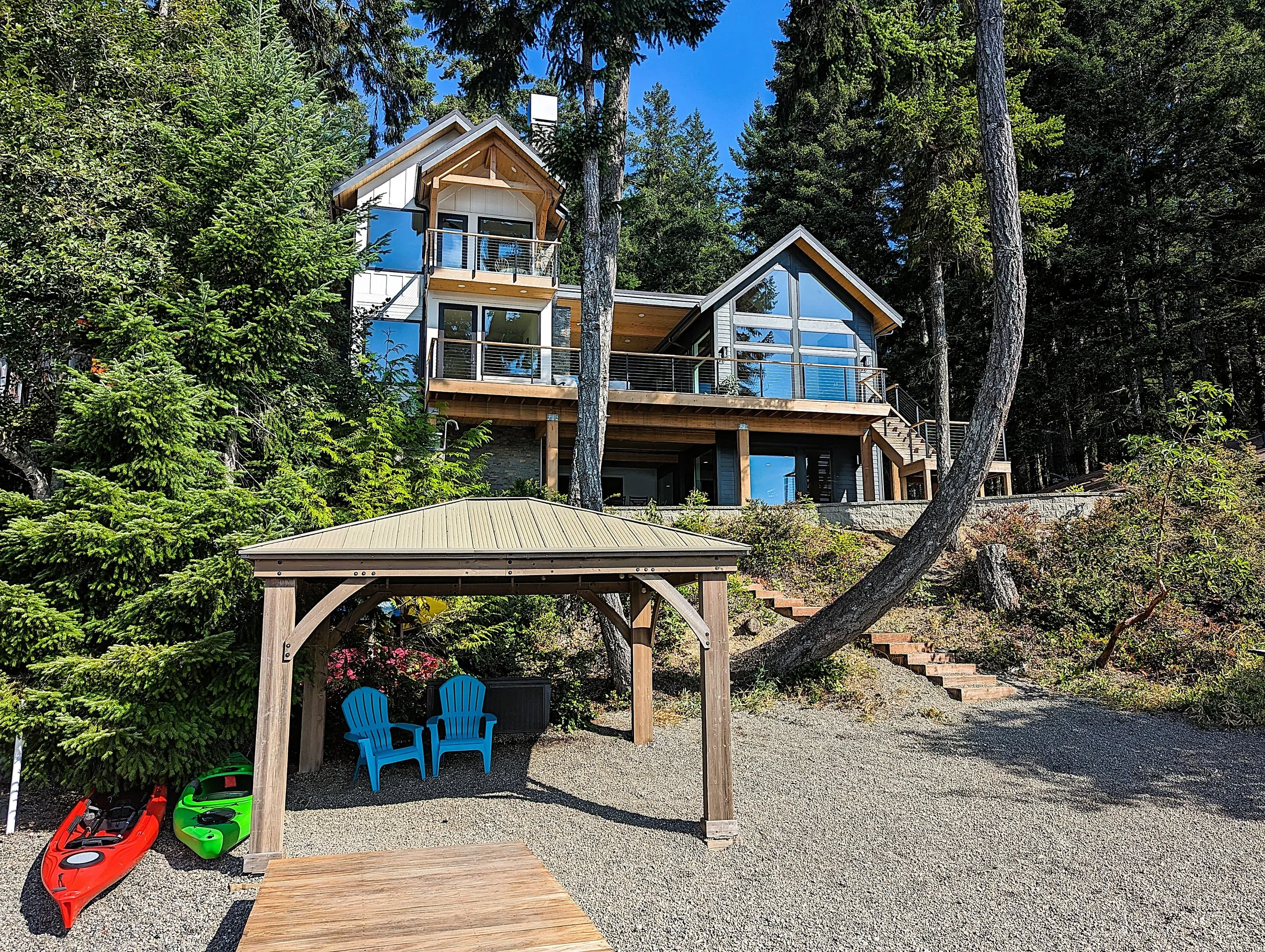 Exterior 6 Lakeside.jpg