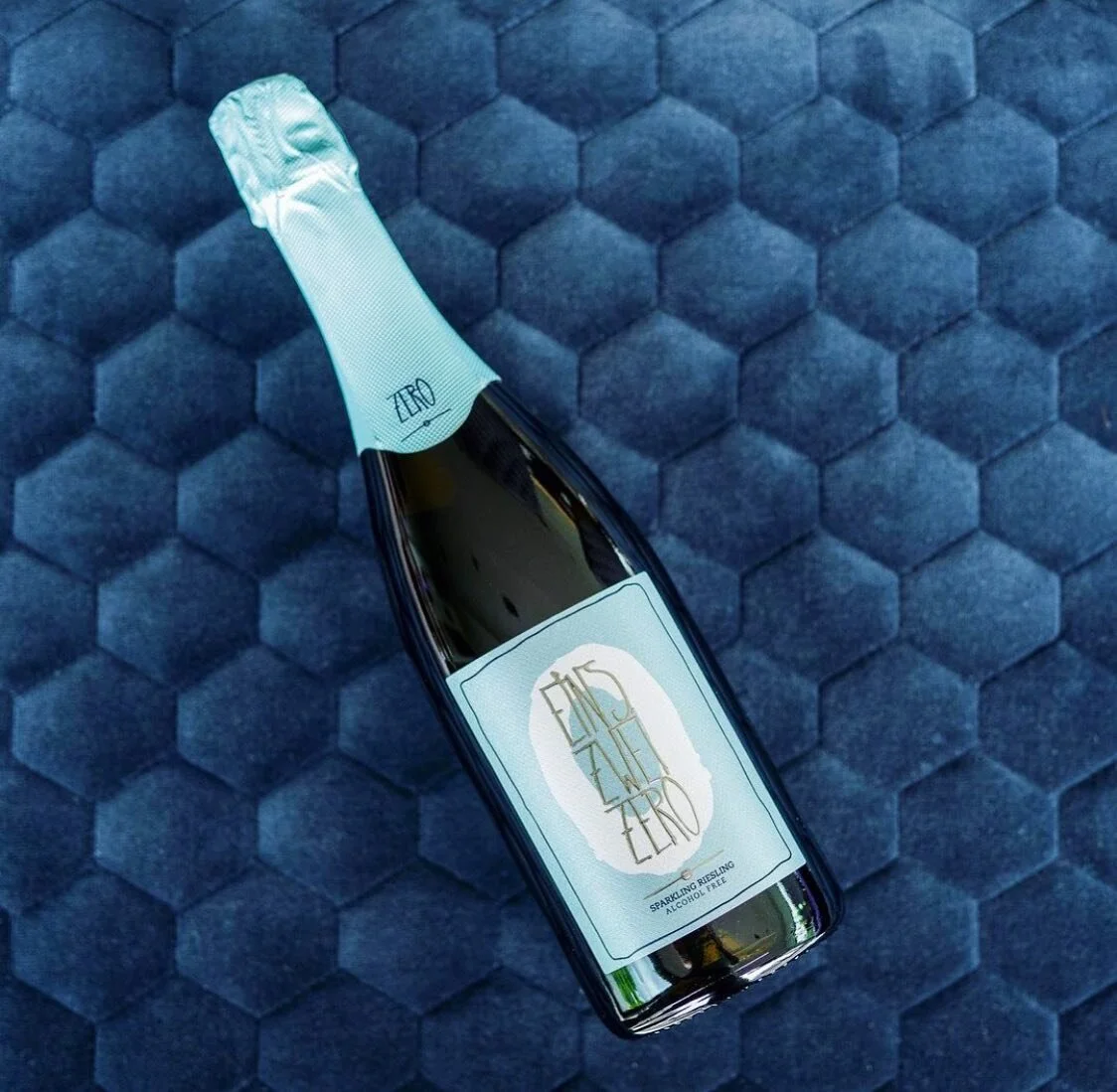 &ldquo;Not too sweet&rdquo; is a request we hear a lot when asking for wine recommendations. Astoundingly, that&rsquo;s exactly what you&rsquo;ll find in @einszweizero Sparkling Riesling; breaking the stereotype of sugary NA wines to deliver a crisp,