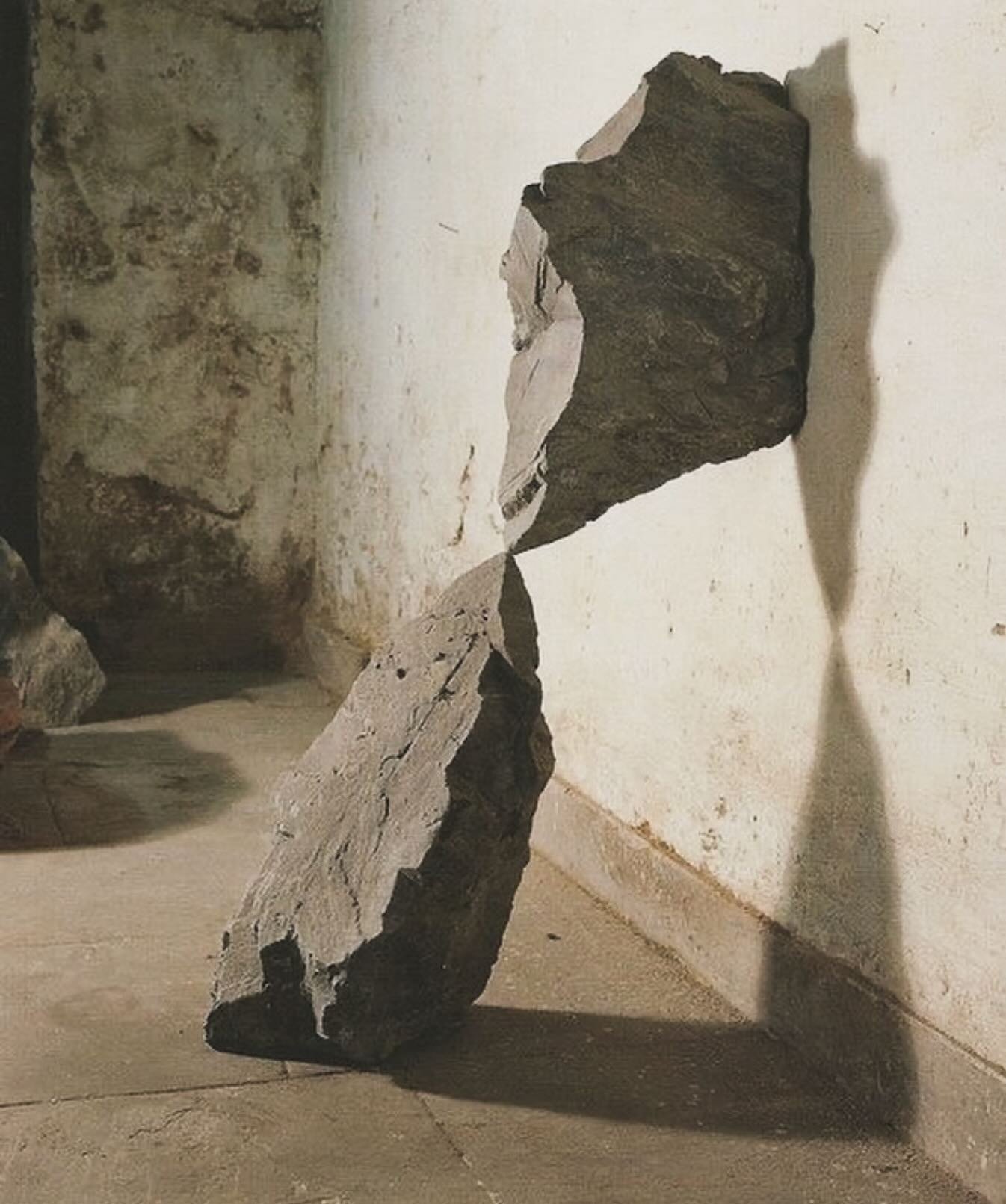 Andy Goldsworthy, Balance 1977
.
.
#inspiration 
#andygoldsworthy 
#reference 
#referenceimage