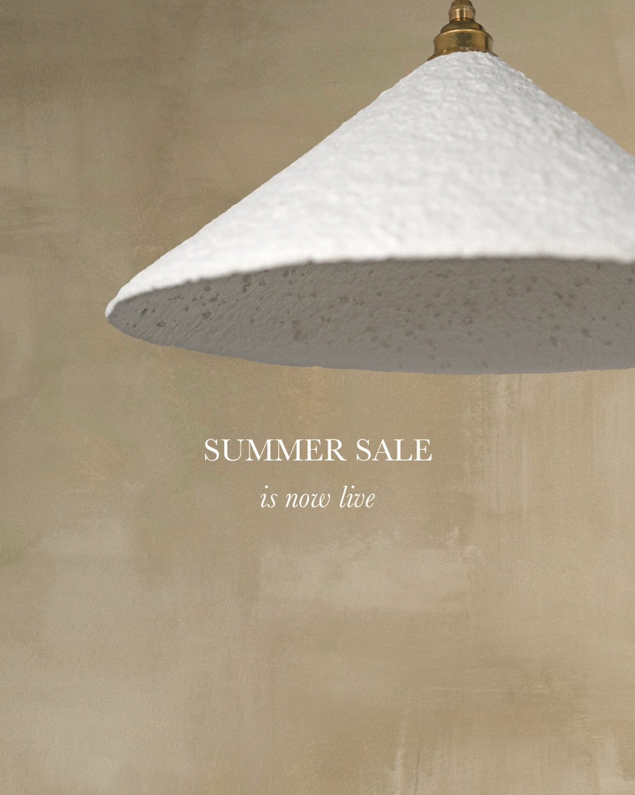 The Summer Sale is now live. 

I would be delighted for you all to take a look as I am trying to make some much needed space in my little studio for new works. 

Please note I am selling all items as shade only
.
.
.
.
#shopsmall #handmade #texturedl