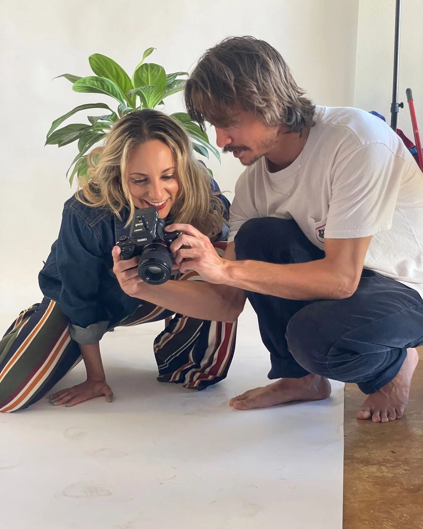 Roommates 🤝 creative team.
⠀⠀⠀⠀⠀⠀⠀⠀⠀
Shout out to this dynamic duo right here! Home is where the magic happens. ✨

#suchafl #creative #team