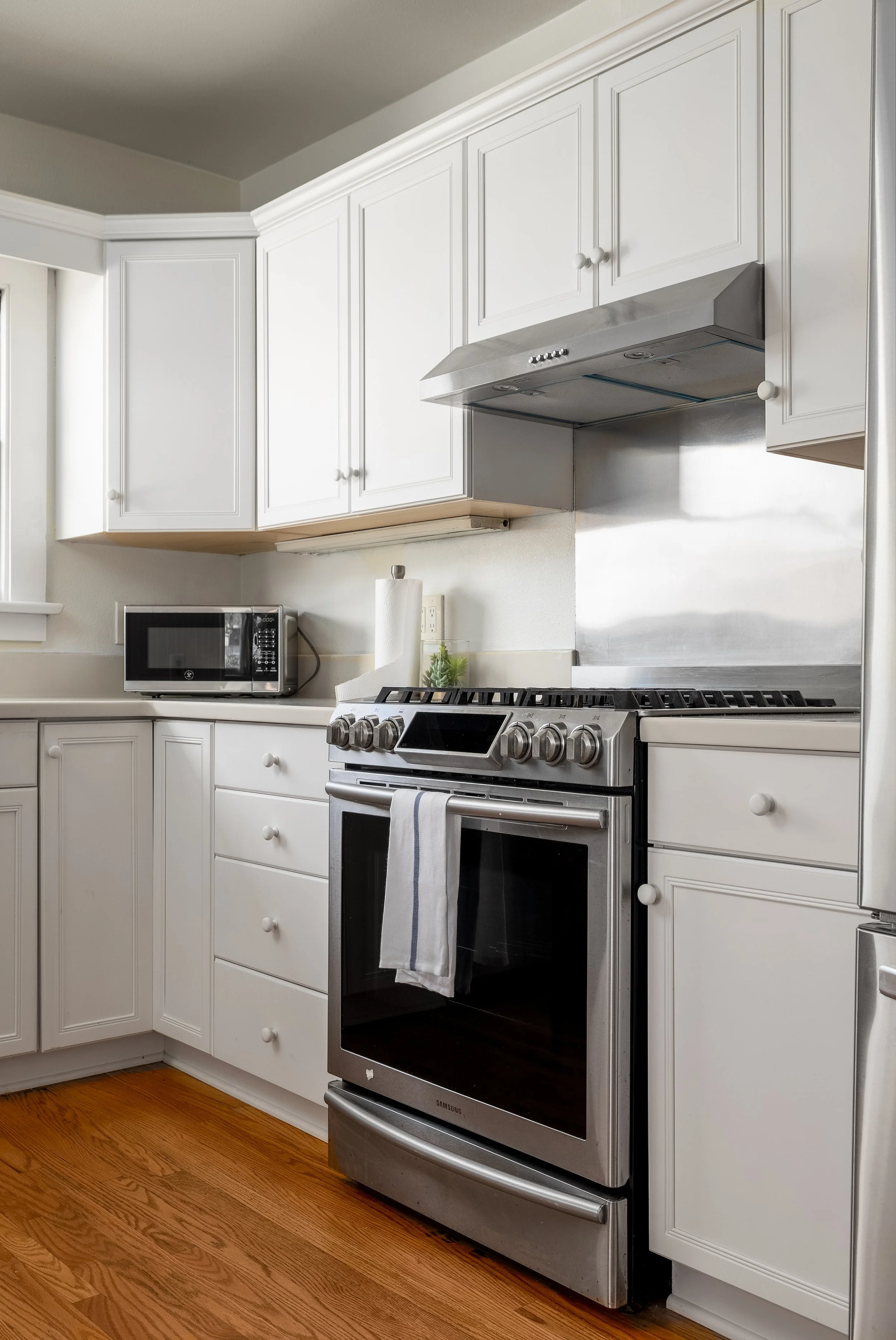 3931 Falcon St-31.jpg
