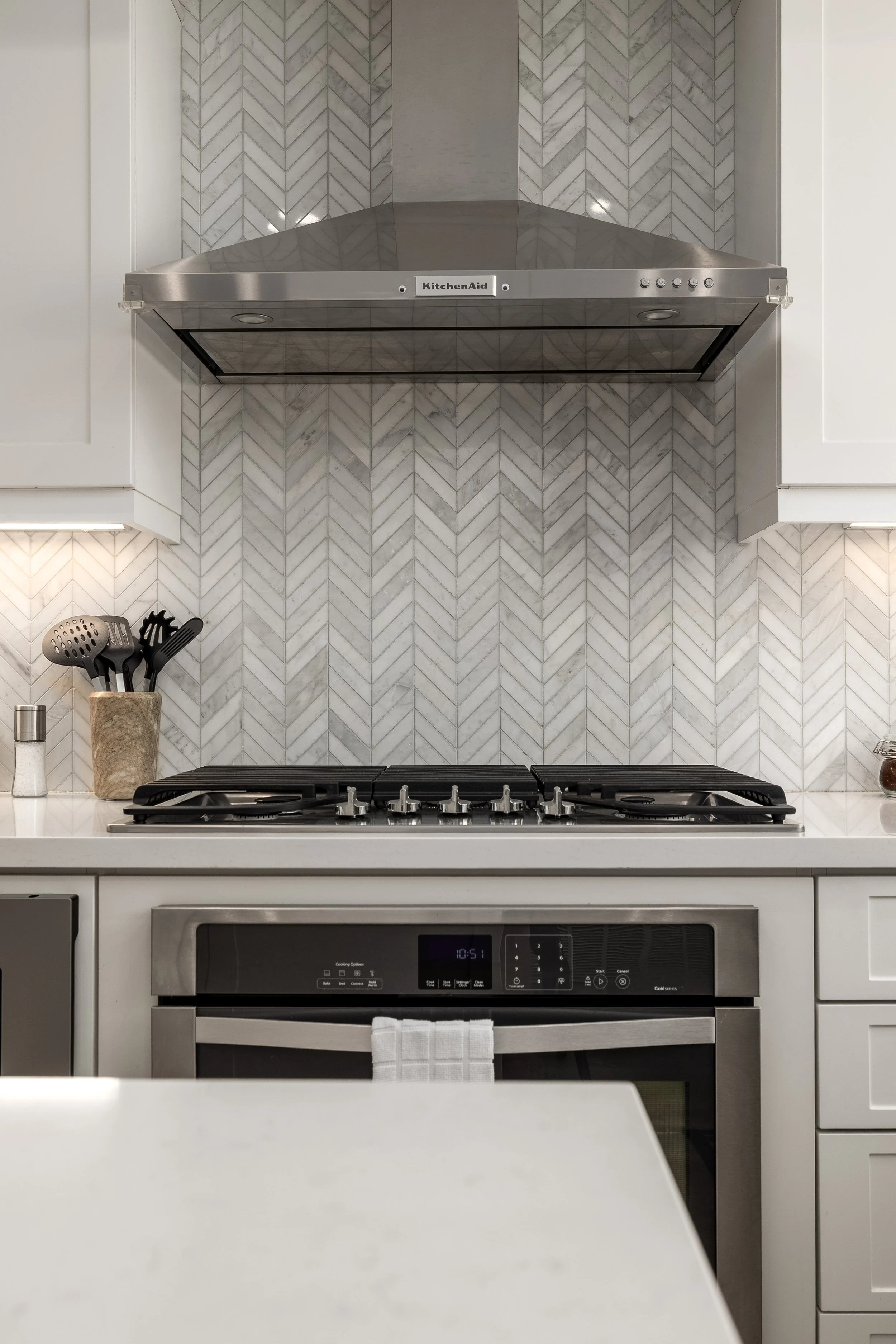 2060 6th Ave-16.jpg