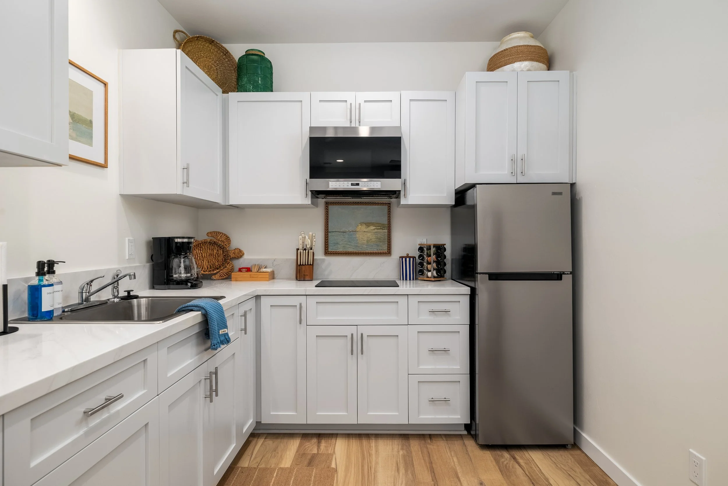 4648 Robbins St-15.jpg