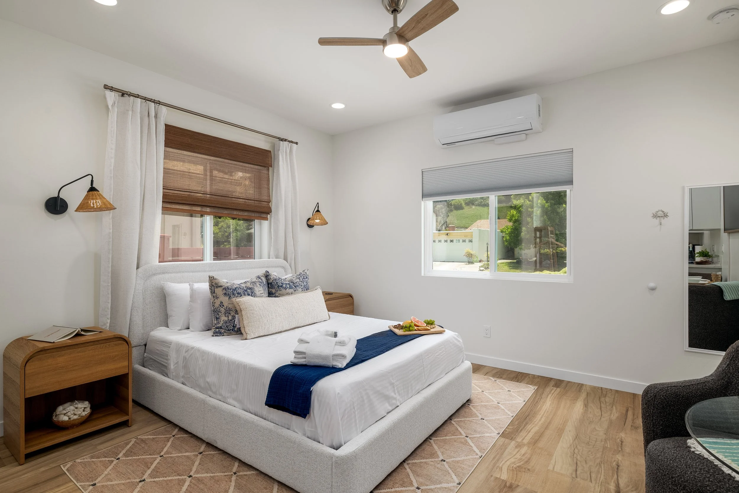 4648 Robbins St-13.jpg