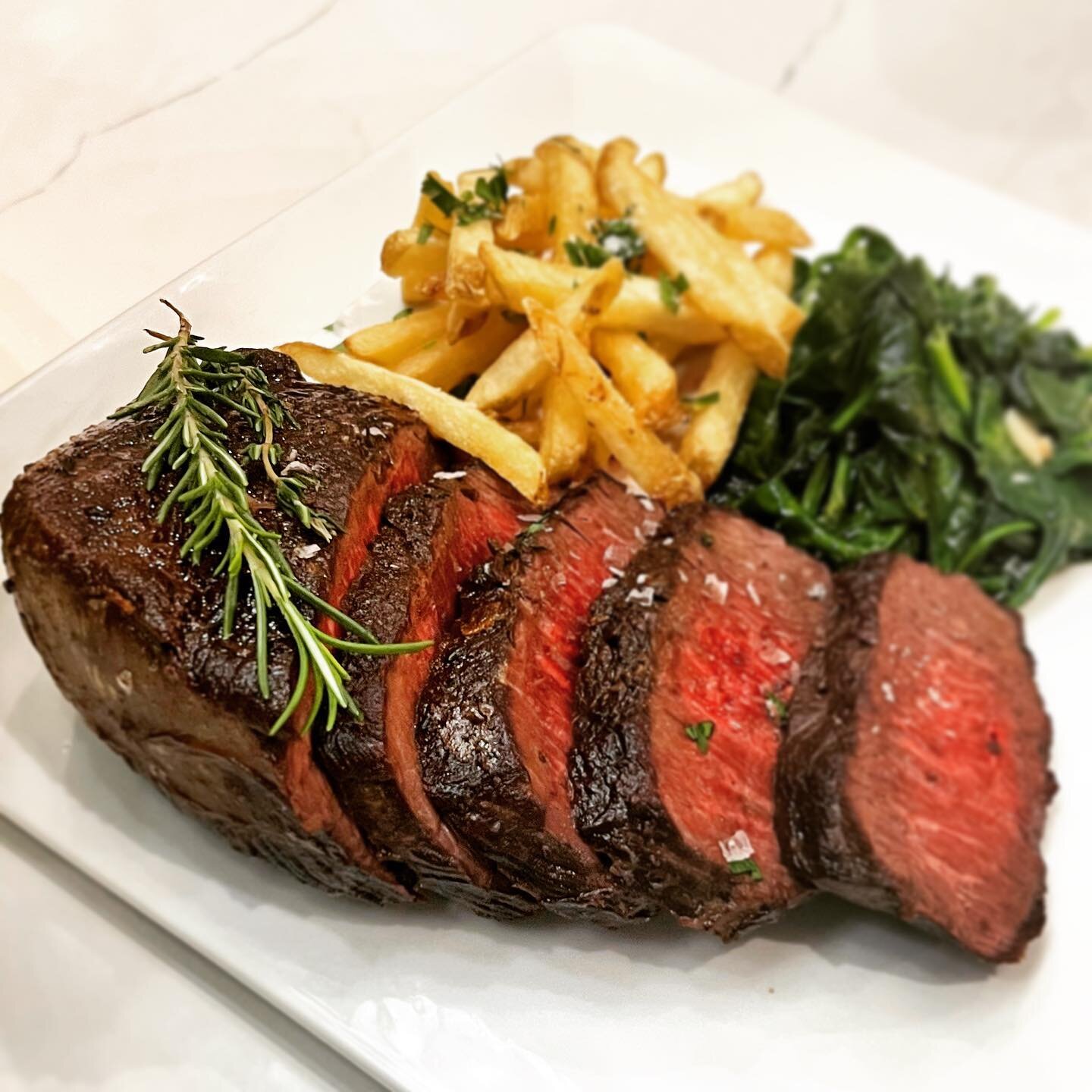 Amaroo Hills Farm Emu Drum Steak &amp; Frites with Saut&eacute;ed Apinach (garlic aioli not in frame). This is an AGS-safe (Alpha Gal Syndrome) alternative to a traditional steak, and cooked rare, it does not disappoint! #ags #alphagal #alphagalaller