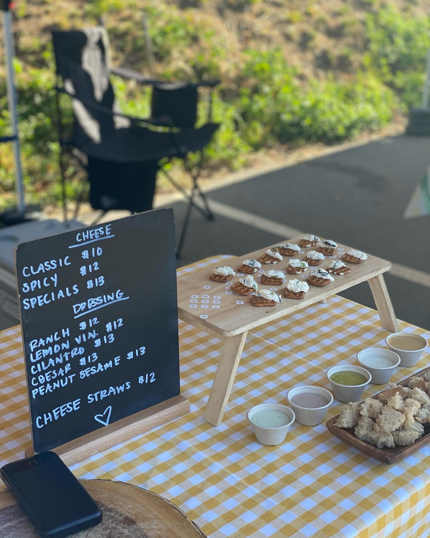 Friday and Saturday are looking like beautiful market days y&rsquo;all! Come out and see us and check out what&rsquo;s new! 

🧀 cheese offerings 🧀

MARGHERITA PIZZA
fresh mozzarella, Parmesan, goat cheese, roasted San Marzano tomatoes, garlic, basi