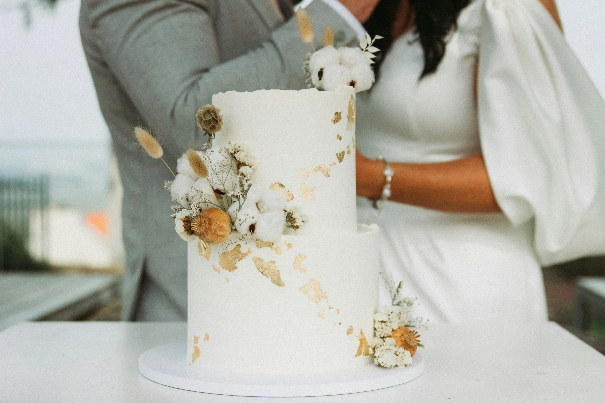 Stunning neutral and boho inspired wedding cake from one of the Best Caterers and Wedding Cakes in Olympia
