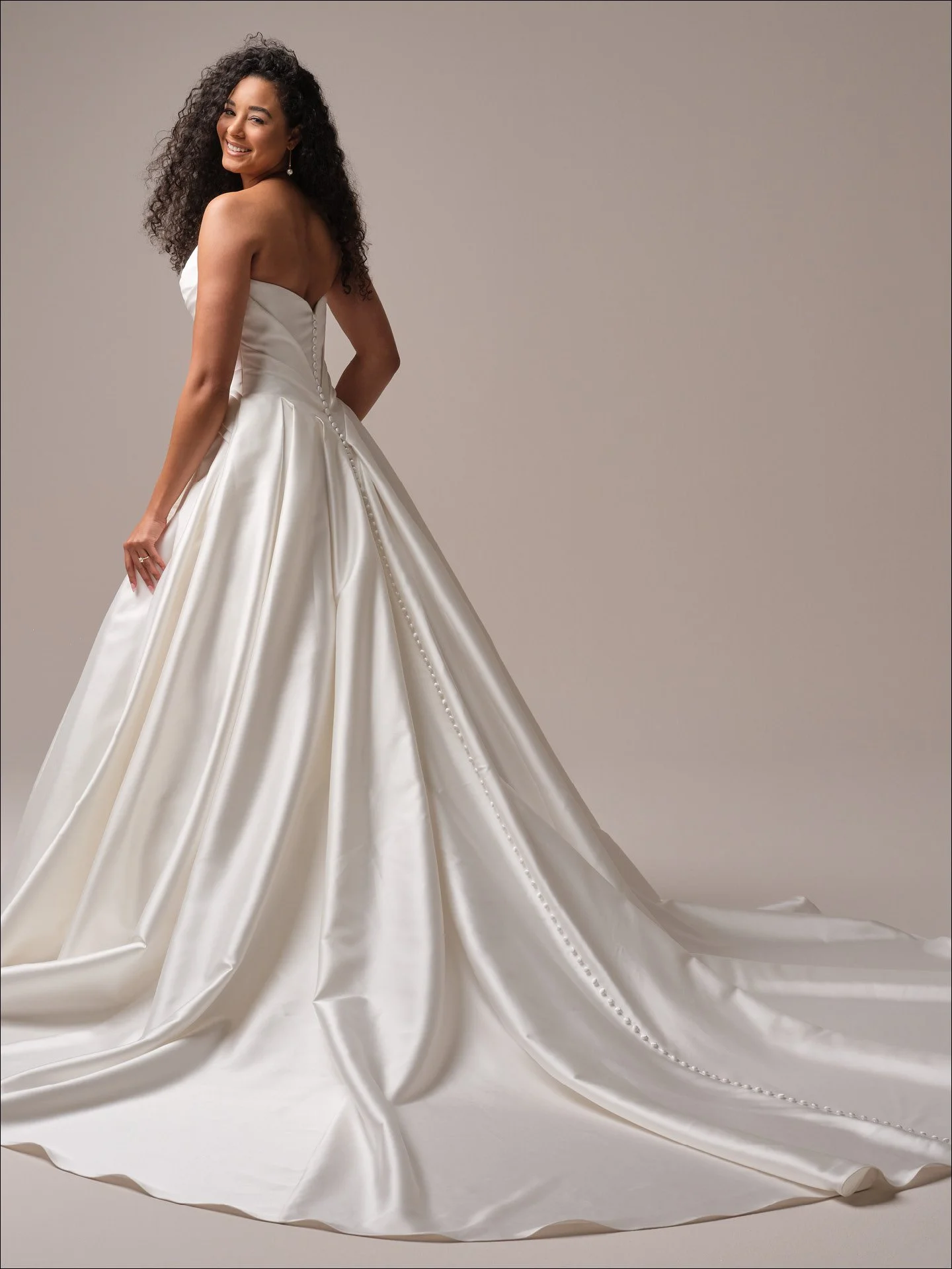 NEW! Antoinette