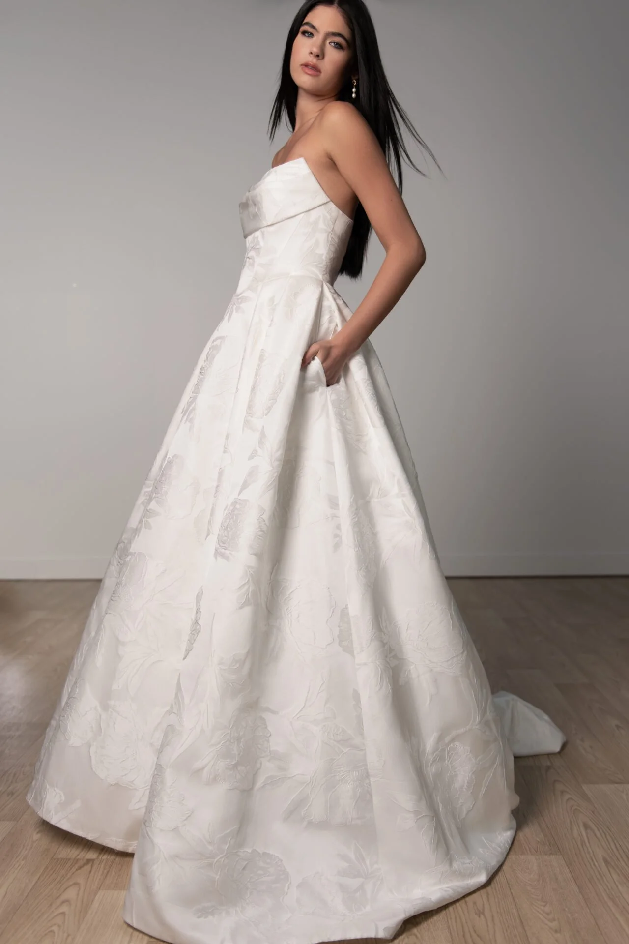 NEW! SY8084
