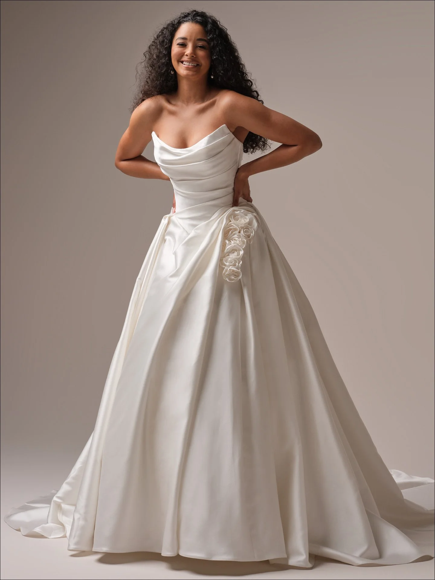 NEW! Antoinette