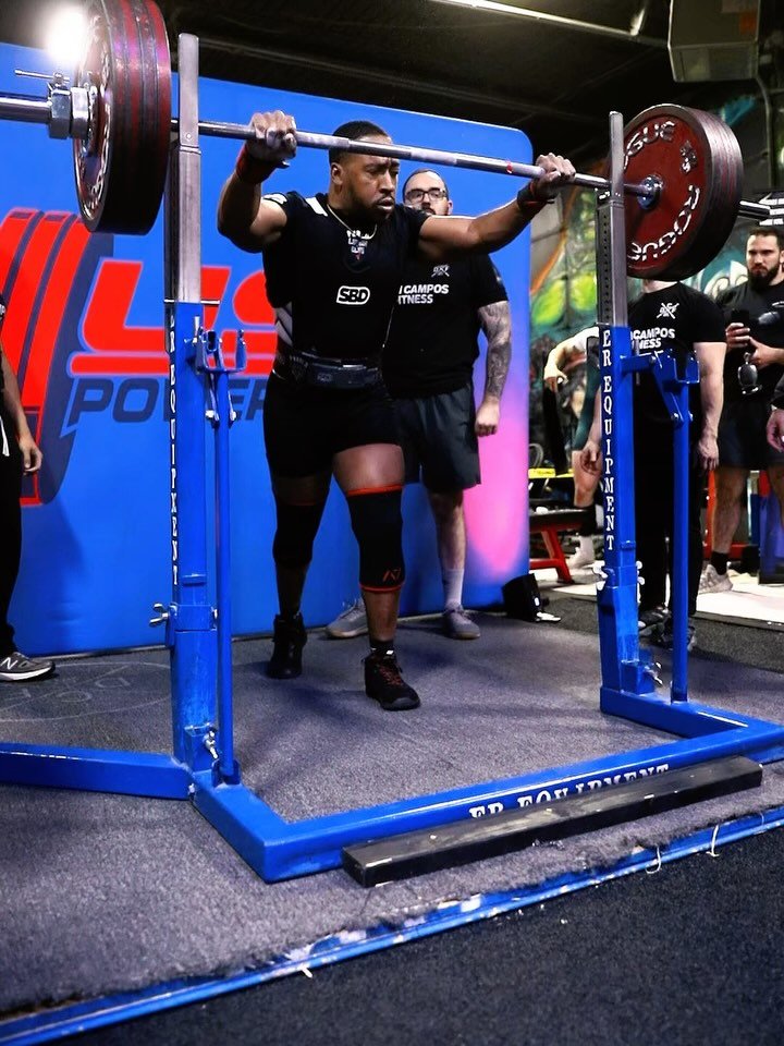 White Lights ⚪️ ⚪️ ⚪️

#dcf #powerlifting