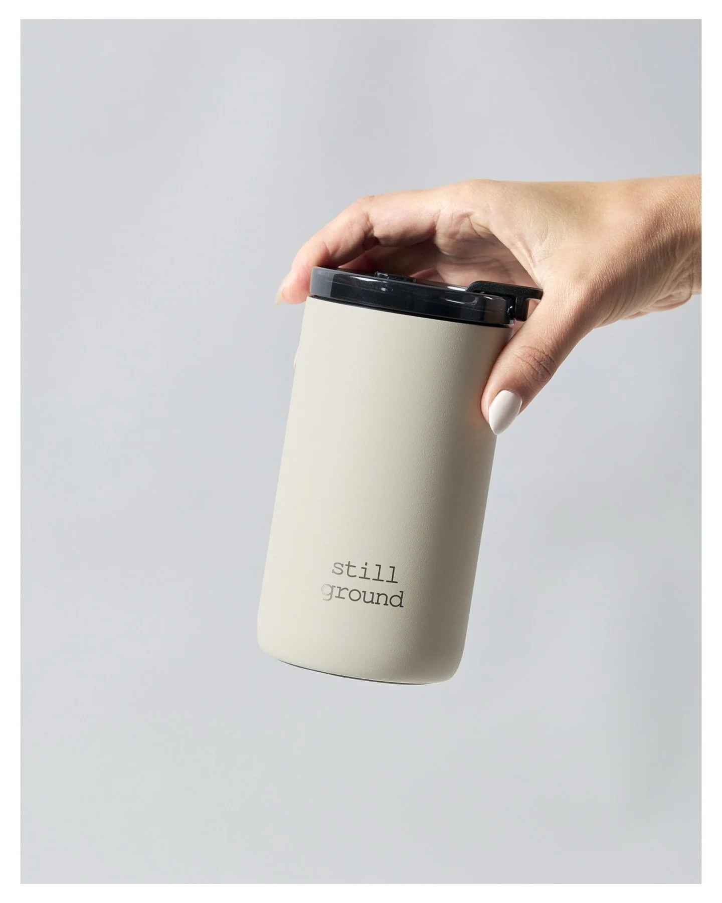 CAPTURING THE WEIGHT OF SILENCE.
Precision for &rsquo;still ground&lsquo;.

Defining texture and balance through meticulously calculated light. This series focuses on visualising the tranquility and solidity that &rsquo;still ground&lsquo; embodies.
